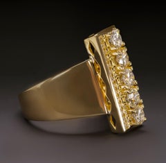 Vintage 1.70 Carat Round Brilliant Cut Diamond Yellow Gold Diamond Cocktail Ring