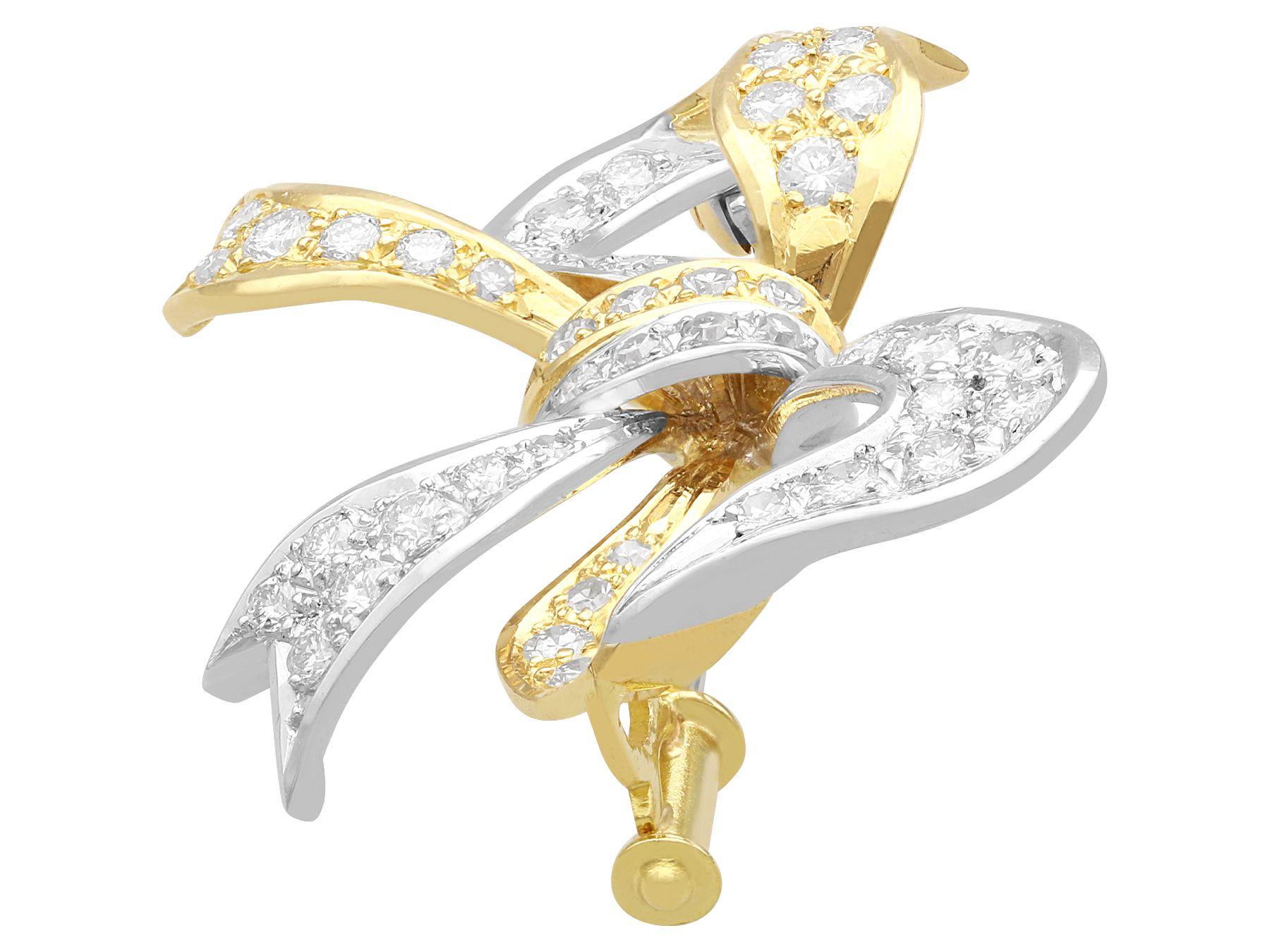 Round Cut Vintage 1.70ct Diamond Two-Toned Gold Bow Brooch For Sale