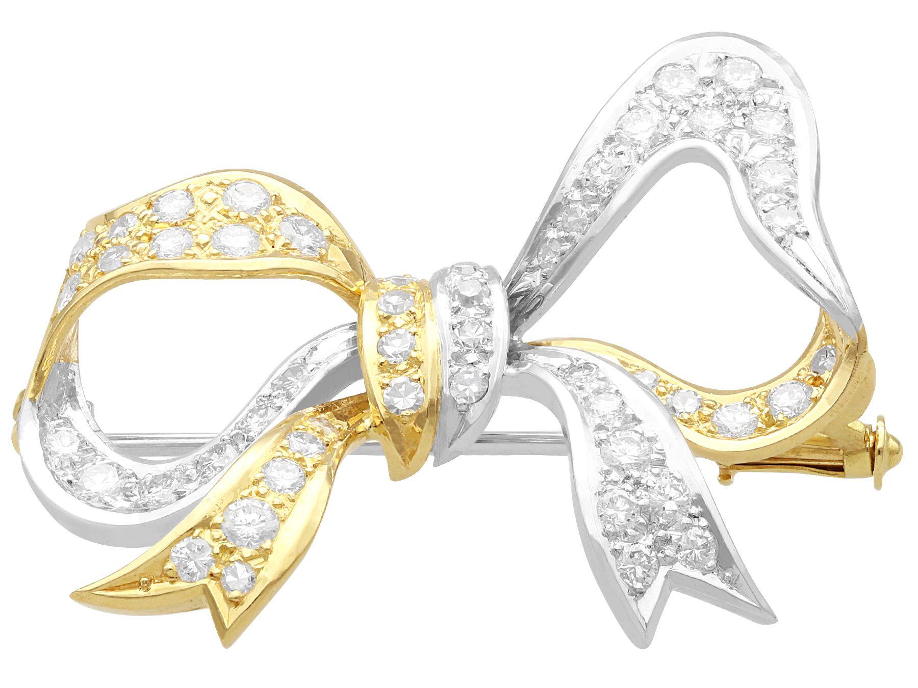 Vintage 1.70ct Diamond Two-Toned Gold Bow Brooch In Excellent Condition For Sale In Jesmond, Newcastle Upon Tyne