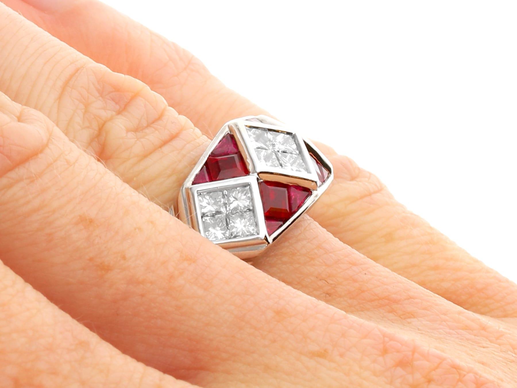 Anillo de vestido vintage de platino de 1,70 quilates de rubí y 1,14 quilates de diamantes, circa 1990 en venta 4