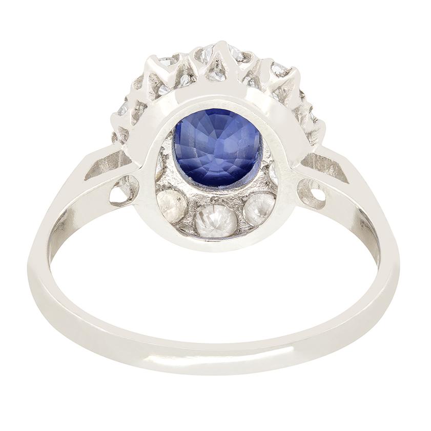 Vintage 1.70ct Sapphire and Diamond Cluster Ring, c.1970s In Good Condition For Sale In London, GB