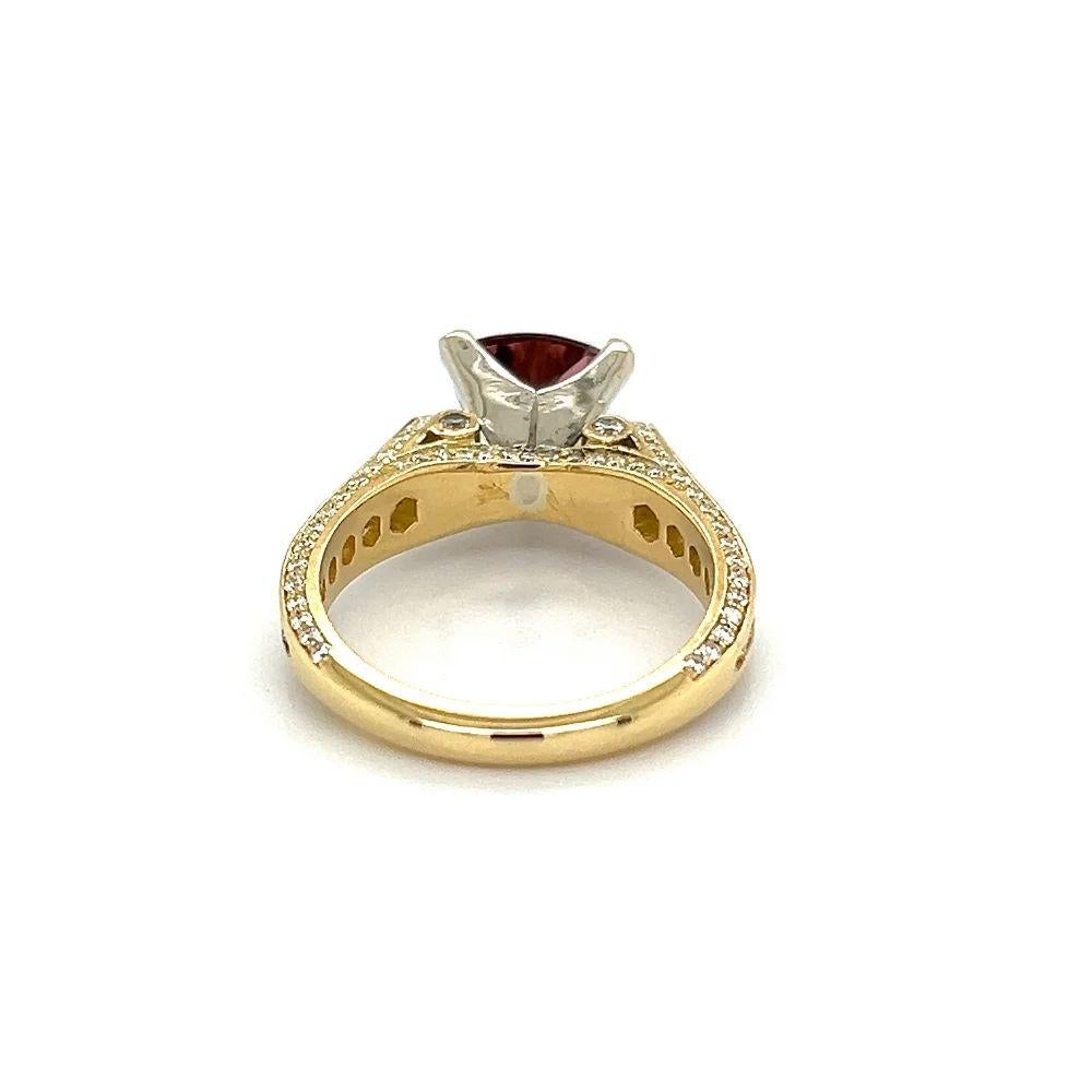 Vintage 1.72 Carat Trillion Rubellite Pave Diamond Signed MICHAEL M Gold Ring In Excellent Condition For Sale In Montreal, QC