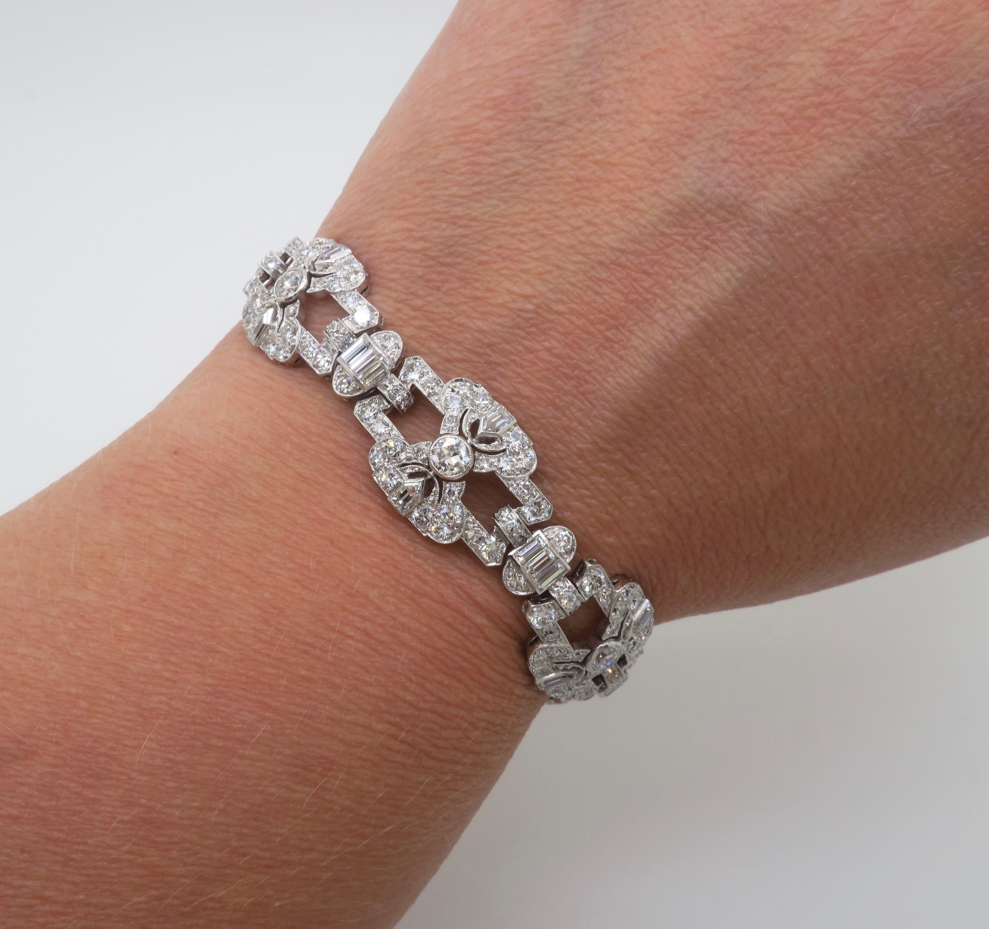 Women's or Men's Vintage 17.26CTW Diamond Platinum Bracelet For Sale