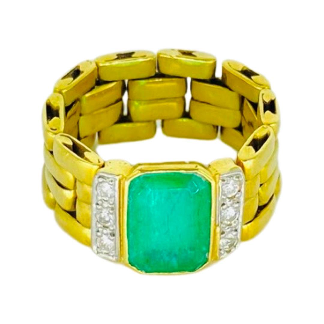Emerald Cut Vintage 1.75 Carat Colombian Emerald and Diamonds Ring 18k Gold For Sale