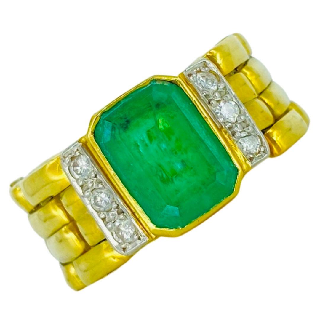 Vintage 1.75 Carat Colombian Emerald and Diamonds Ring 18k Gold For Sale