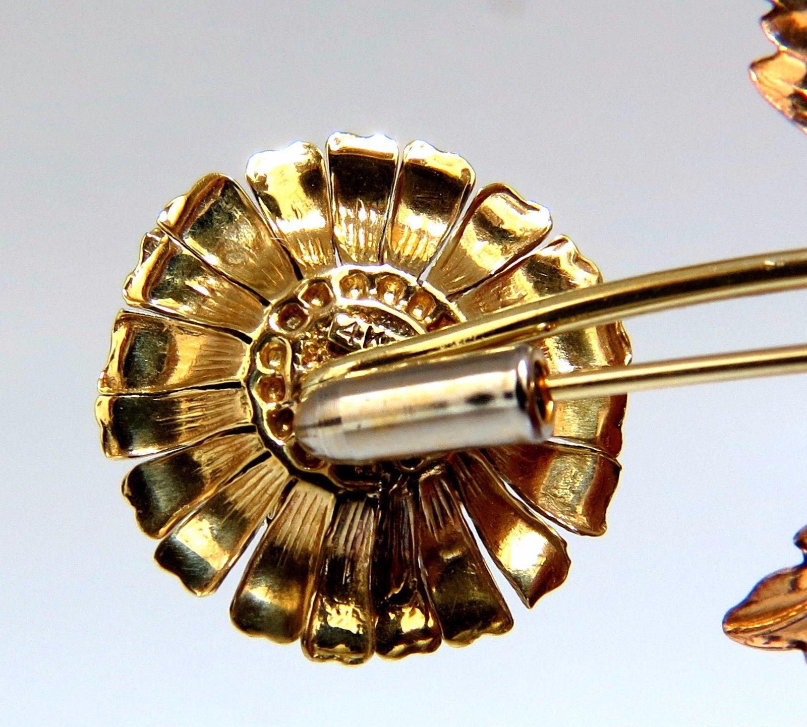Vintage 1.75 Carat Natural Indigo Zircon Flower Pin 14 Karat 3D In New Condition For Sale In New York, NY