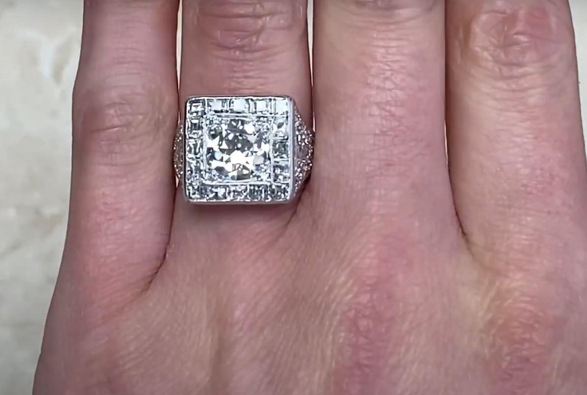 Verlobungsring mit 1,75 Karat Diamant im alten Euroschliff, Diamant-Halo, Platin im Zustand „Hervorragend“ im Angebot in New York, NY