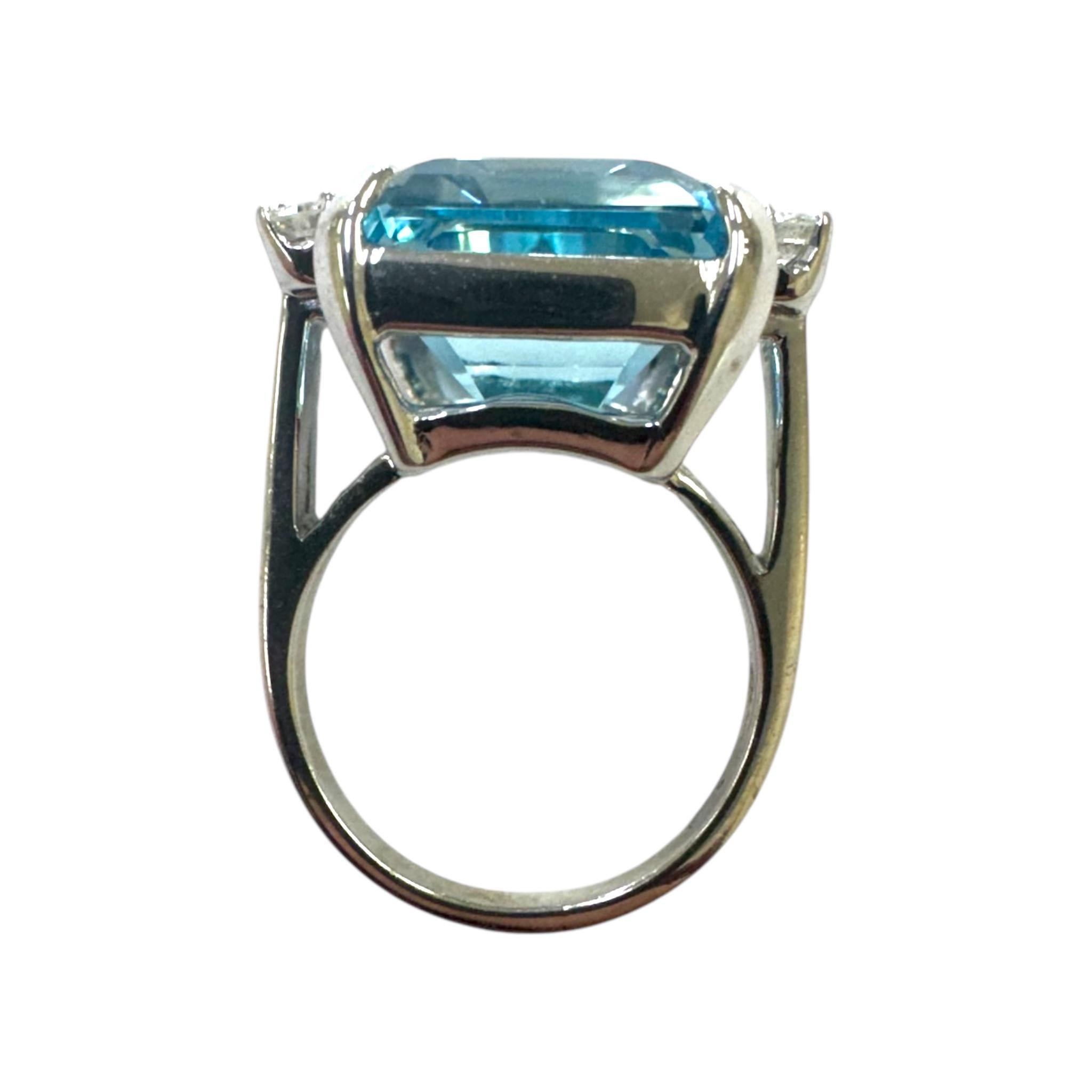 Anillo de cóctel vintage de aguamarina y diamantes Santa María de 17,5 quilates en venta 3
