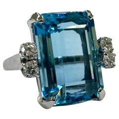 Vintage 17.5 Carat Santa Maria Aquamarine & Diamond Cocktail Ring