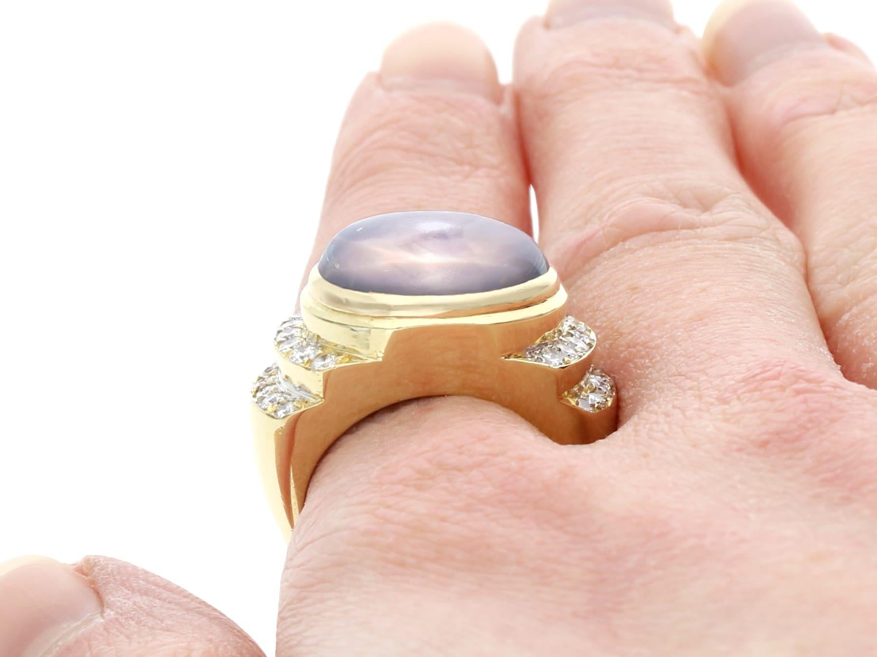 Vintage 17.50 Carat Star Sapphire and Diamond Yellow Gold Dress Ring, circa 1980 For Sale 3