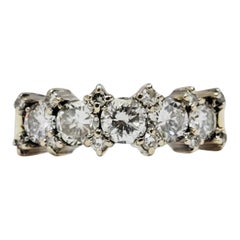 By Vintage 1.75ctw Diamond Five-Stone Half-Eternity Ring in 18K Gold (Bague d'éternité à cinq pierres en or 18K)