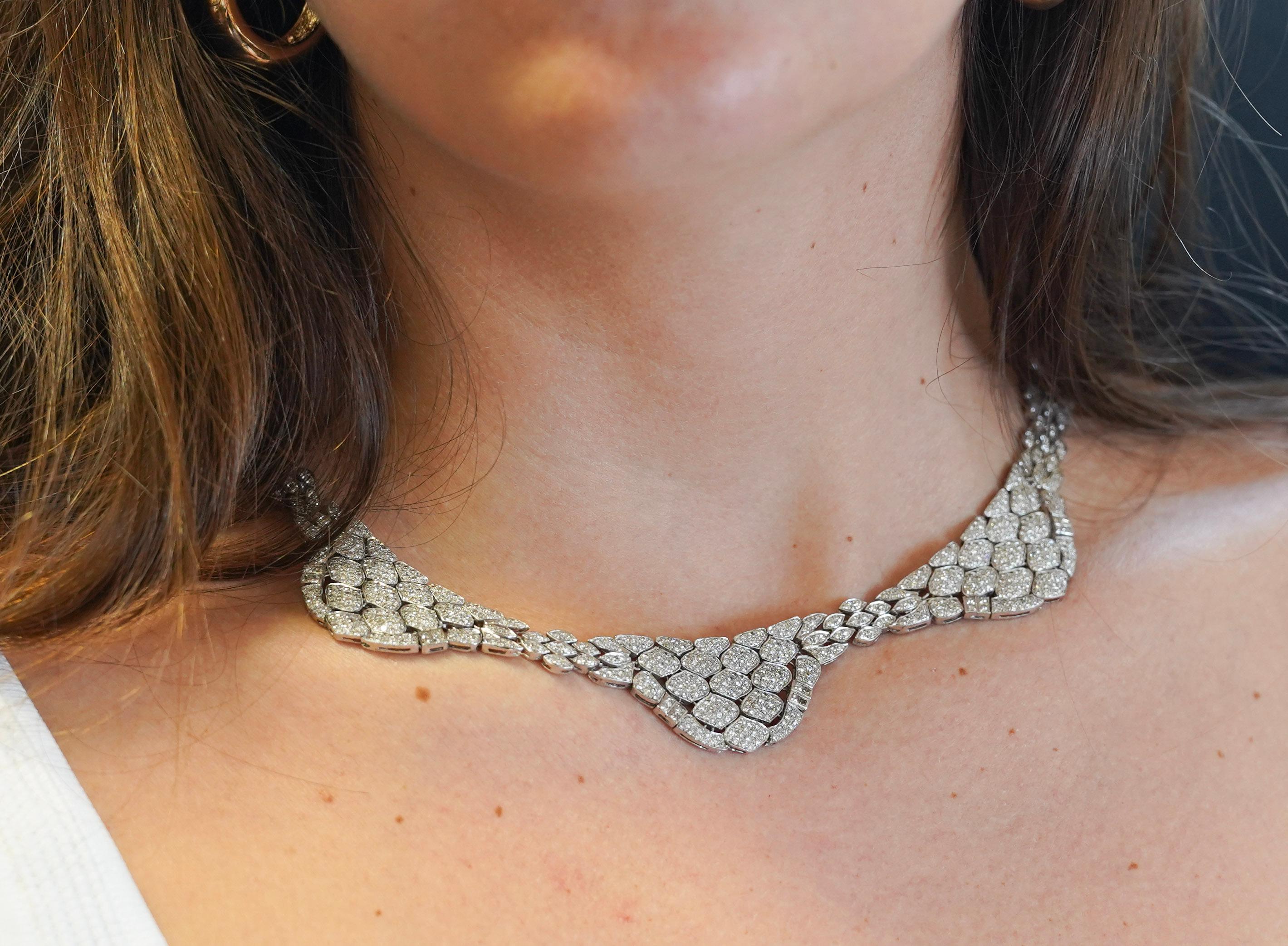 Women's Vintage 17.6 Carat Round Diamond Pave Choker Necklace For Sale
