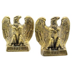 Sujetalibros vintage "1776" Águila americana de latón de Colonial Virginia