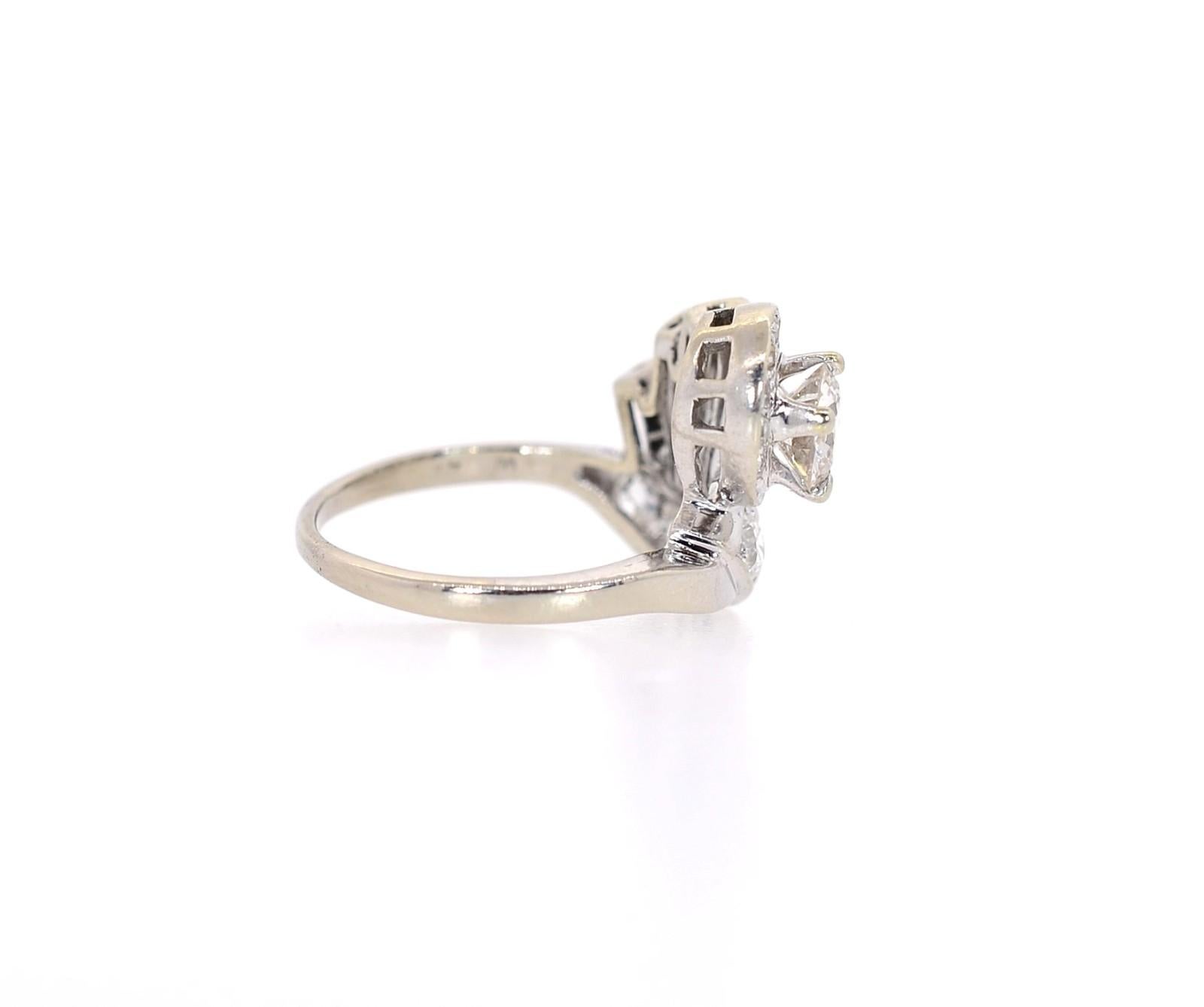 Vintage 1.78 Carat Old Cut Diamonds Cocktail Ring In Good Condition For Sale In Beverly Hills, CA