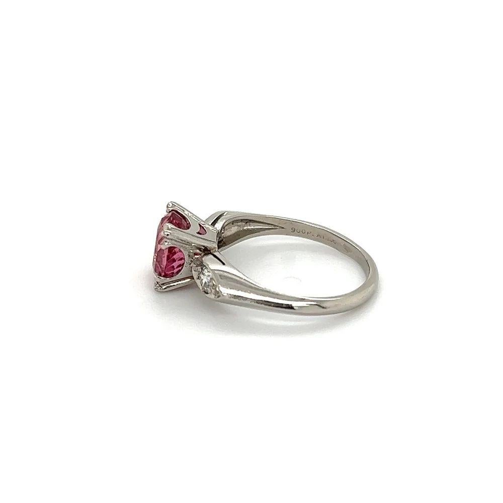 Vintage 1.78 Carat Oval Pink NO HEAT Sapphire GIA Diamond Platinum Ring In Excellent Condition For Sale In Montreal, QC