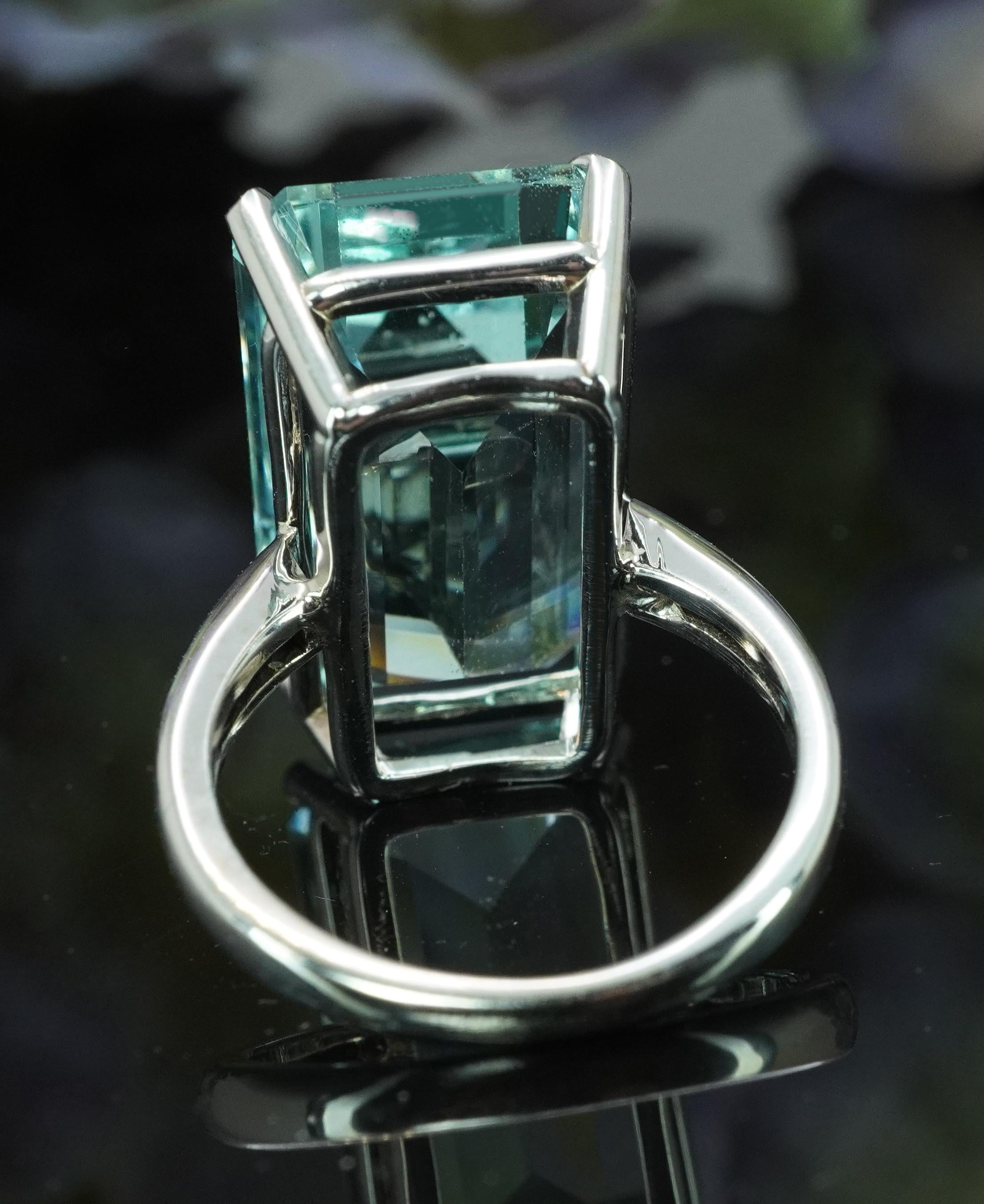 Vintage 17ct Emerald cut Aquamarin Solitär 14K Weißgold Großer Cocktail Ring Damen im Angebot