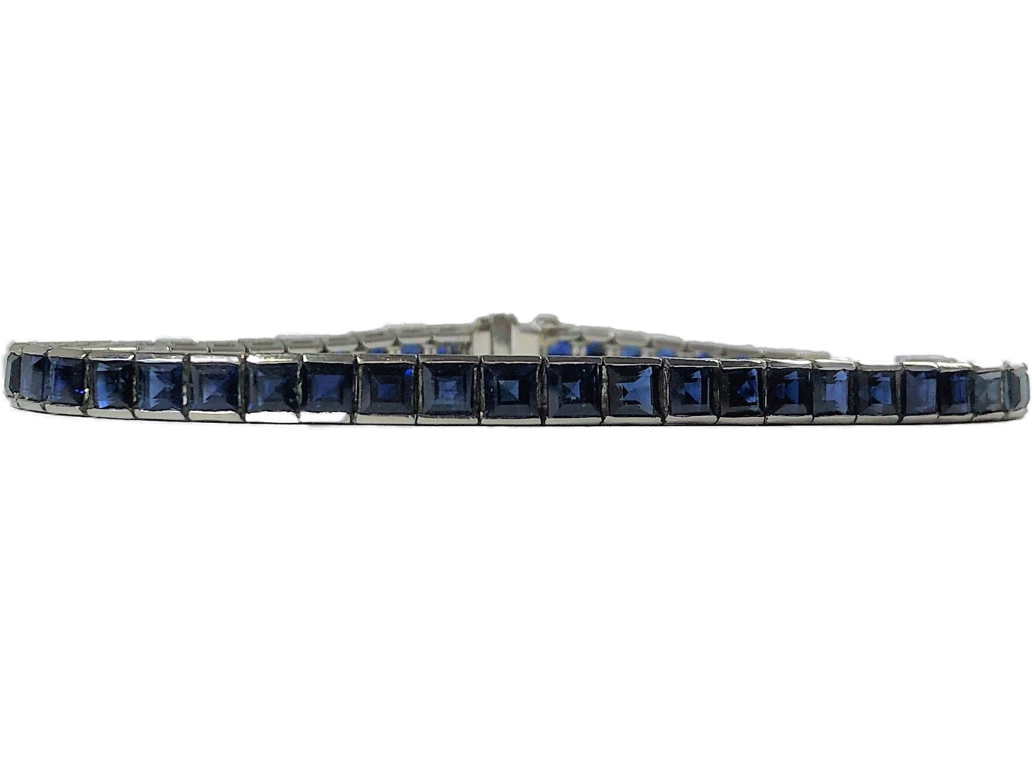 Baguette Cut Vintage 17 Carat Sapphire Straight Line Bracelet in Platinum
