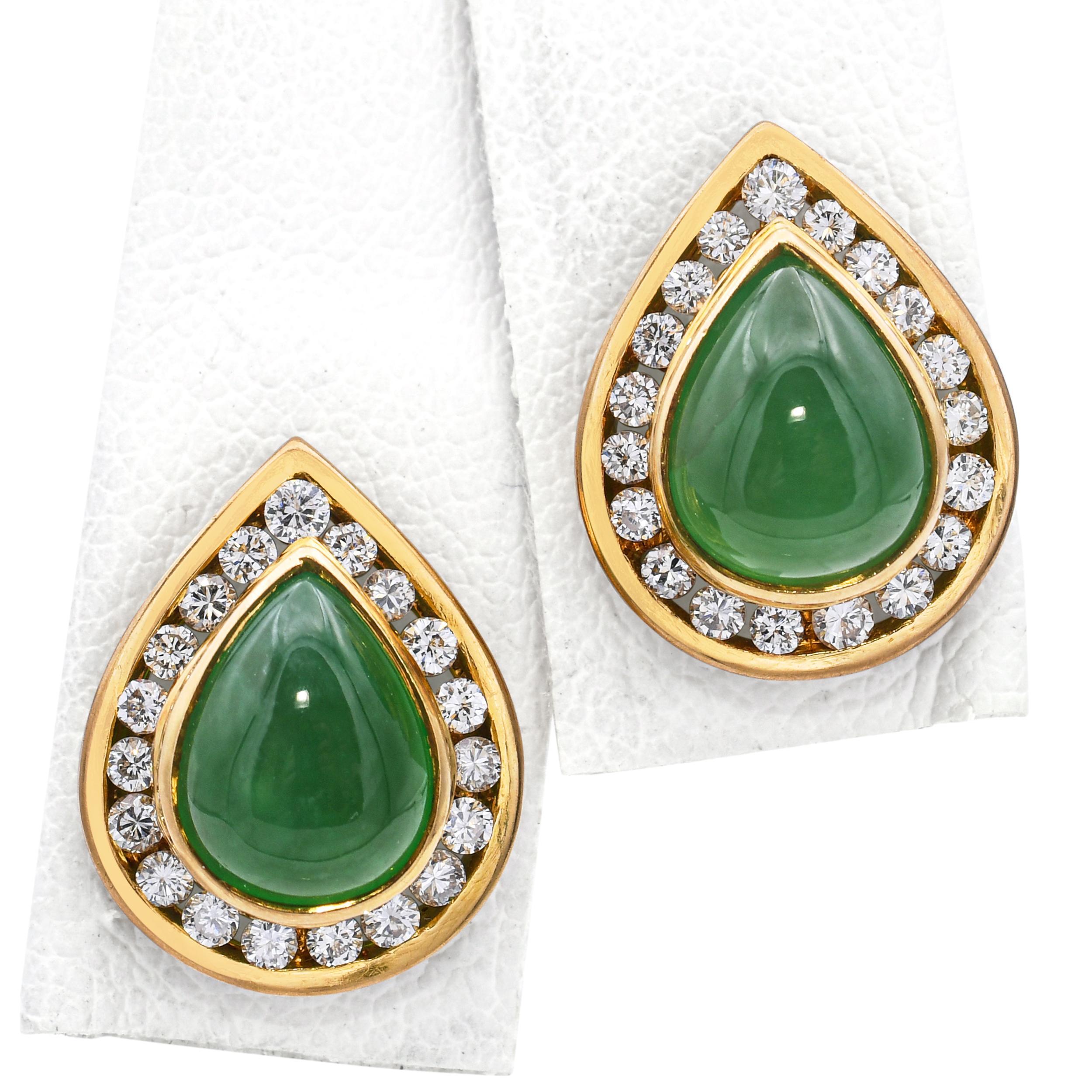 Pendientes vintage de crisoprasa y diamantes de oro amarillo de 17k en Bueno estado para la venta en New York, NY