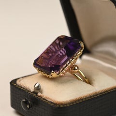 Vintage 18 Carat Amethyst Ring. Emerald Cut Amethyst Ring 18K Yellow Gold 1960
