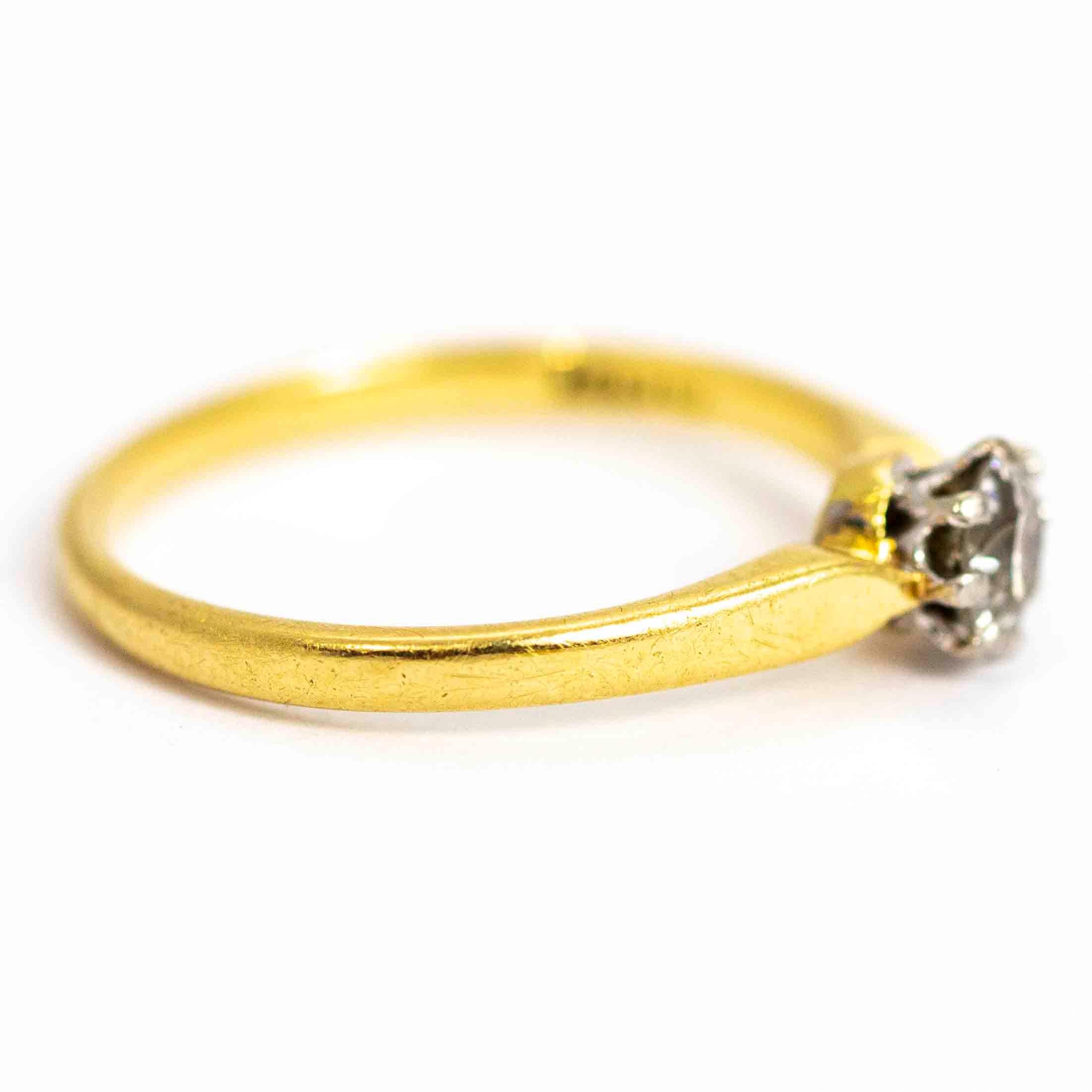 Vintage 18 Carat Gold and Platinum Diamond Solitaire Ring In Good Condition In Chipping Campden, GB