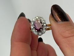 Anello vintage in oro 18 carati e platino con rubino e diamanti a grappolo