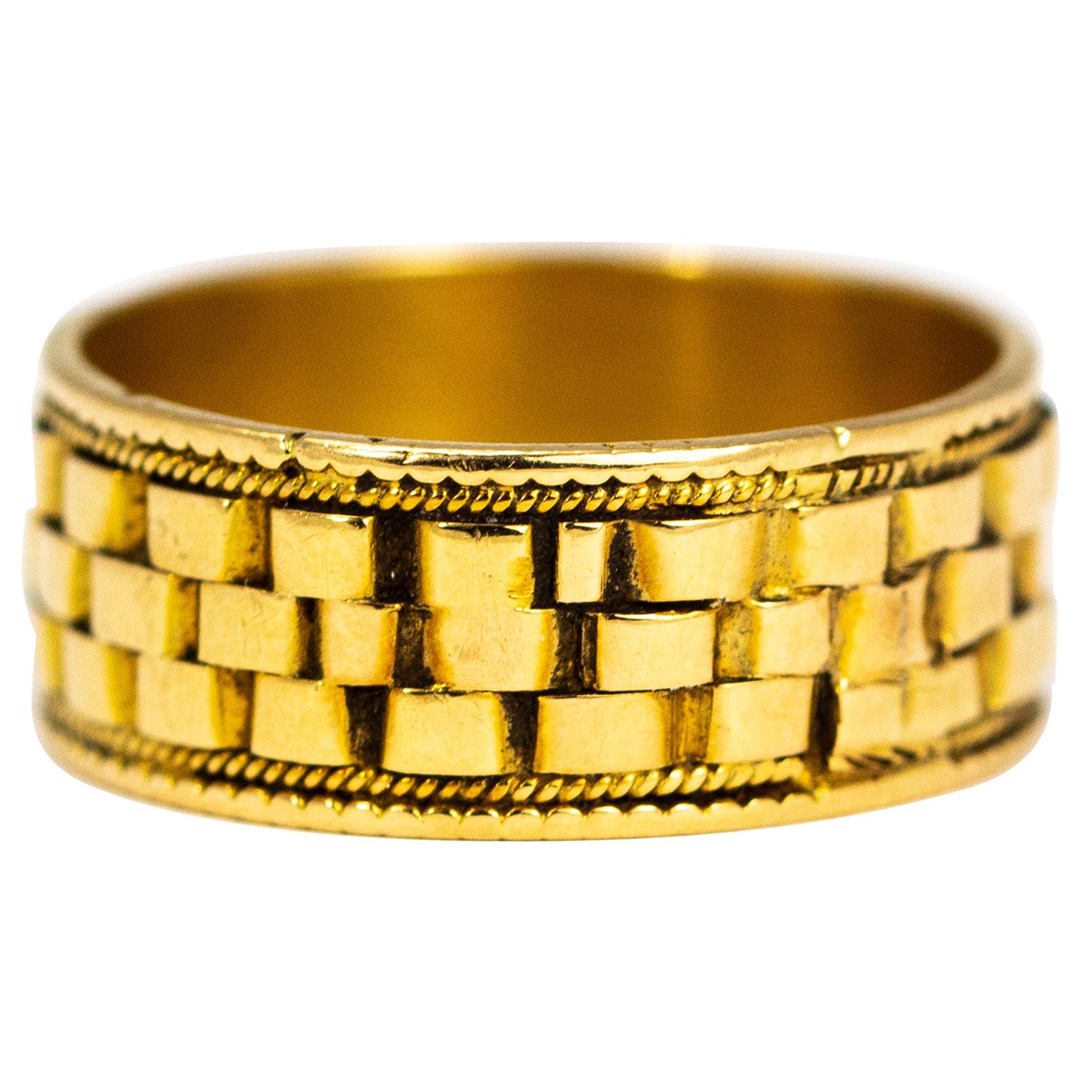 Vintage 18 Carat Gold Basket Weave Band
