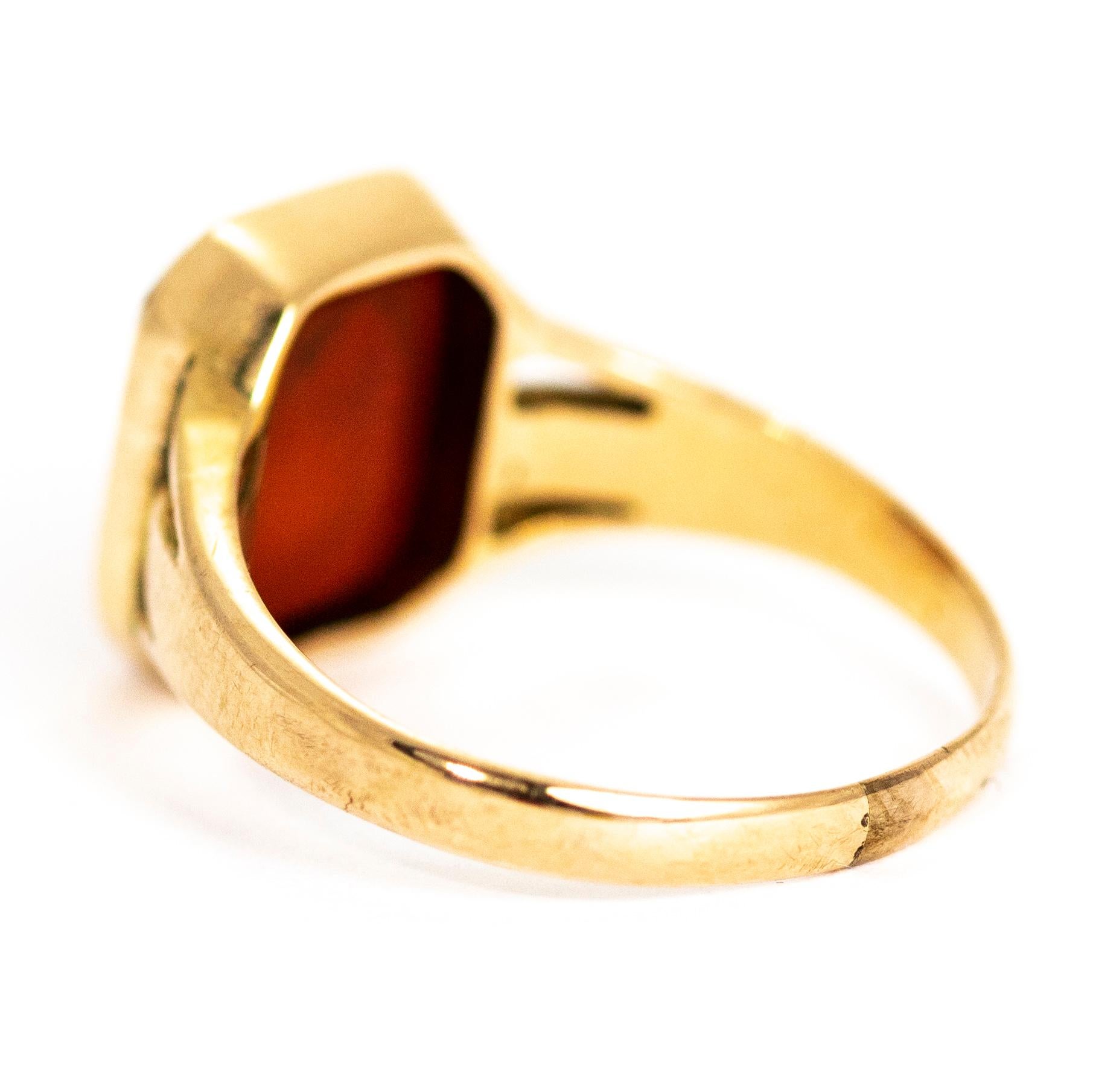 Vintage 18 Carat Gold Carved Intaglio Signet Ring In Good Condition In Chipping Campden, GB