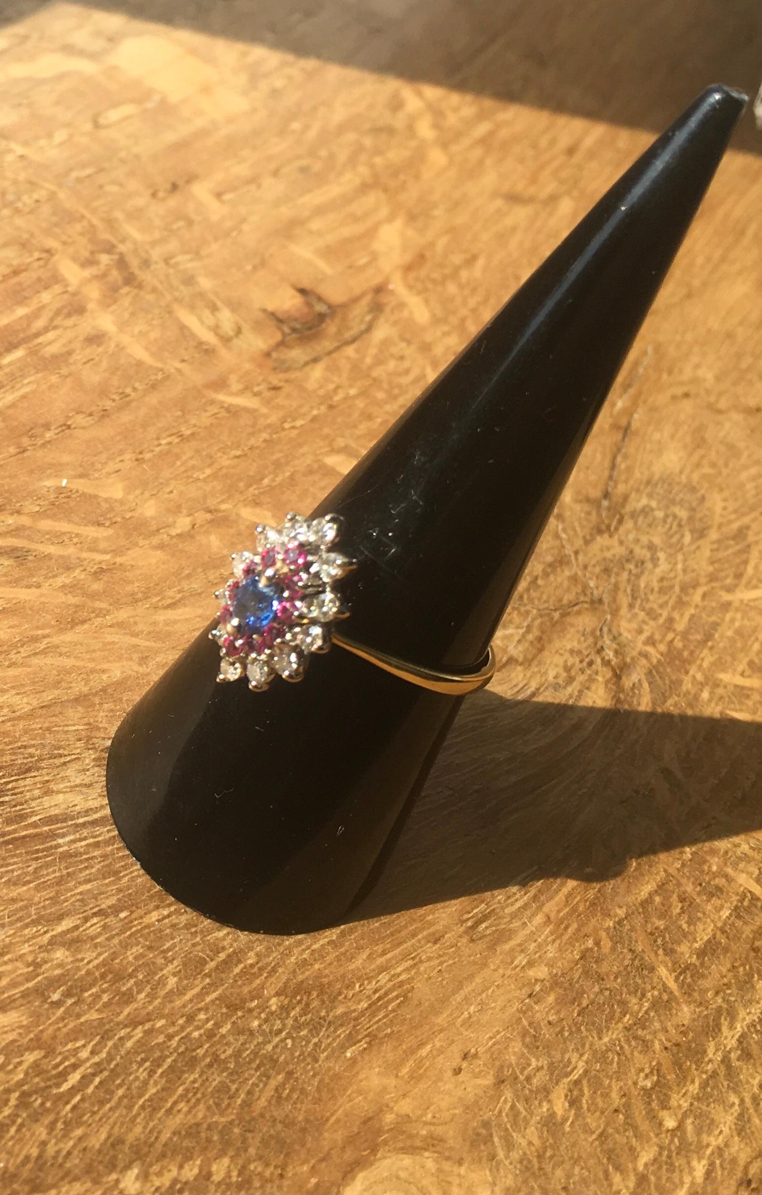 Vintage 18 Carat Gold Cluster Ring Set with Sapphire Rubies and Diamonds For Sale 1