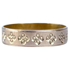 Vintage 18 Carat Gold Decorative Band Vintage 18 Carat Gold Decorative Band