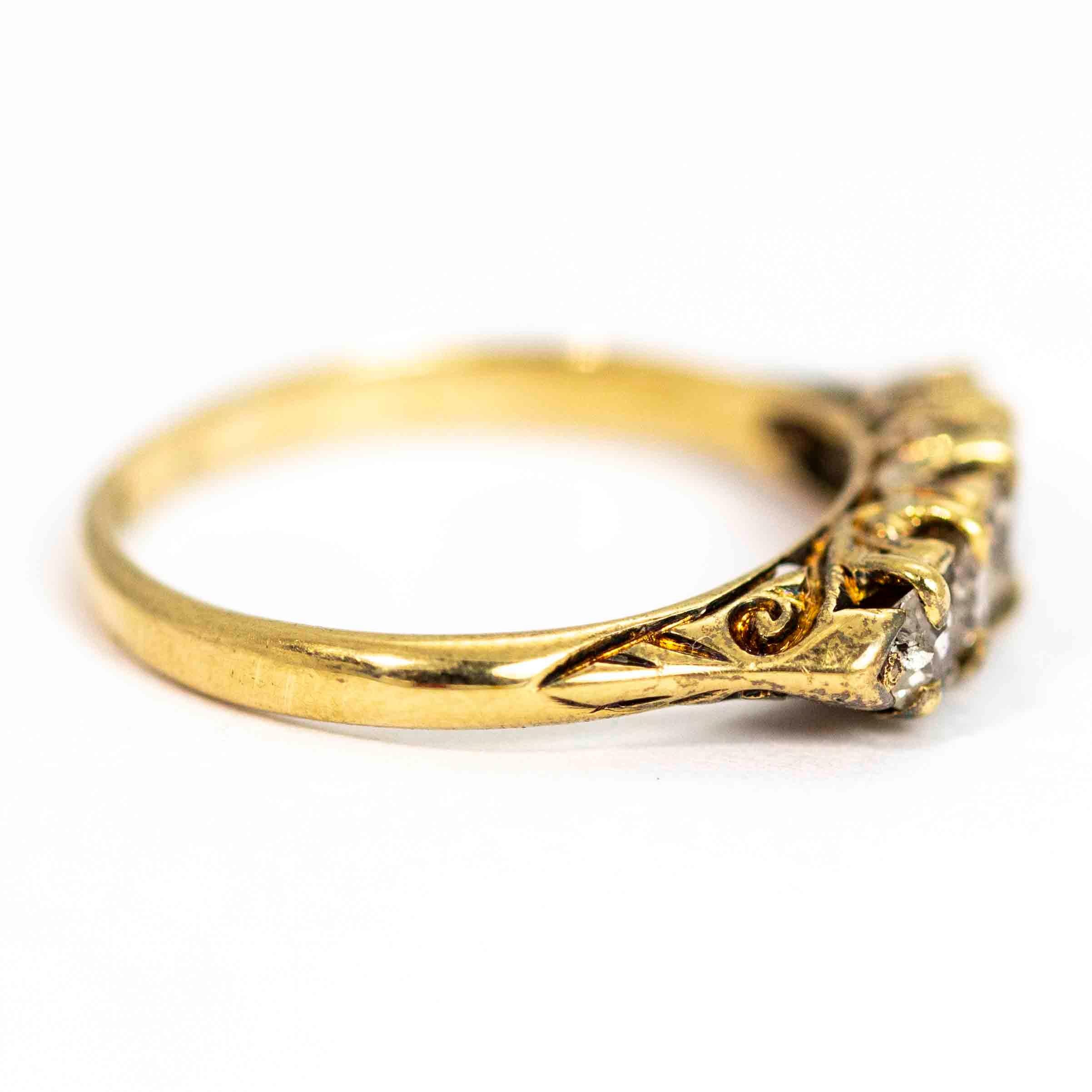 Vintage 18 Carat Gold Diamond Five-Stone Ring In Good Condition In Chipping Campden, GB