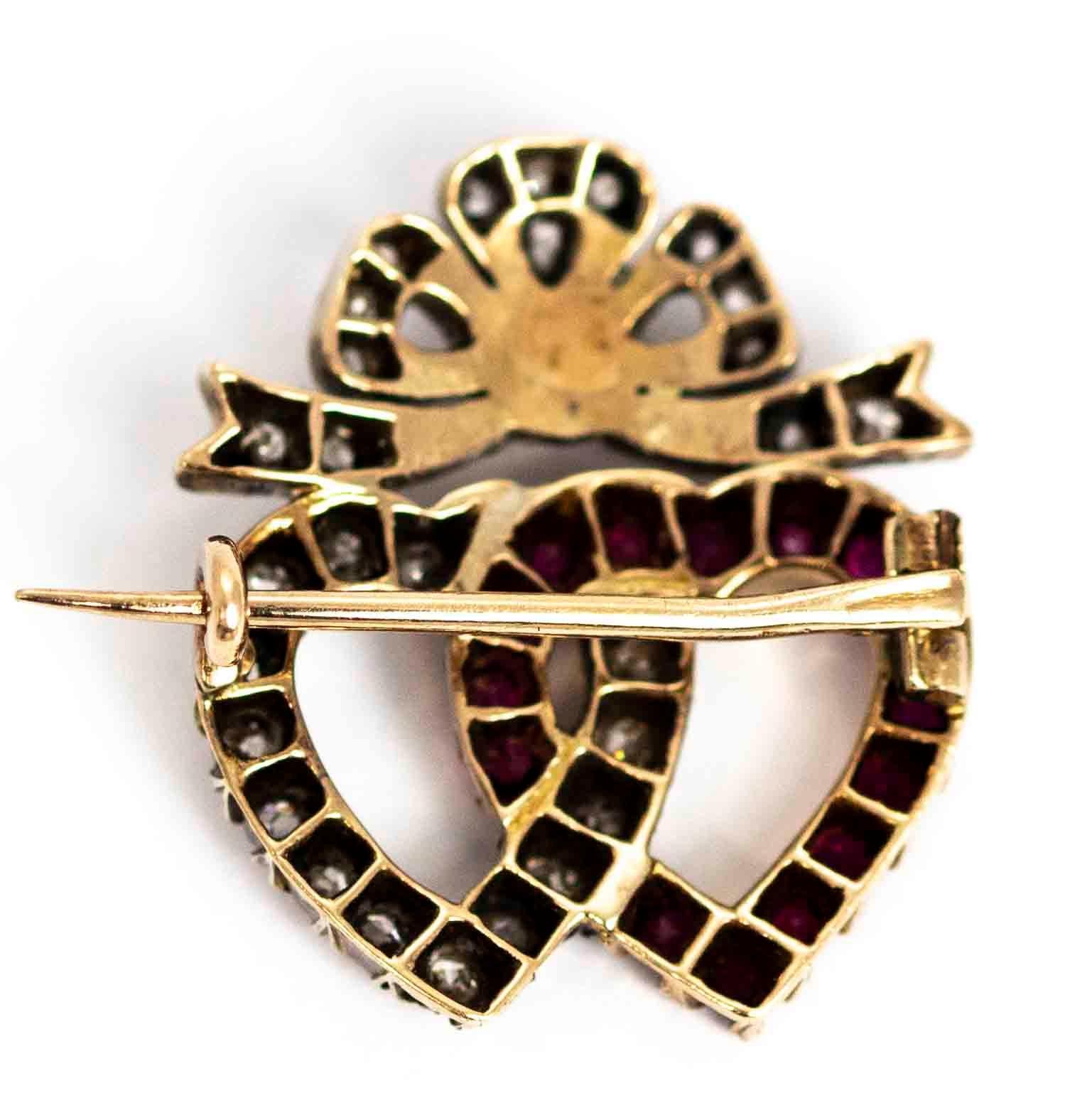 Women's or Men's Vintage 18 Carat Gold Diamond and Pink Topaz Linked Heart Brooch