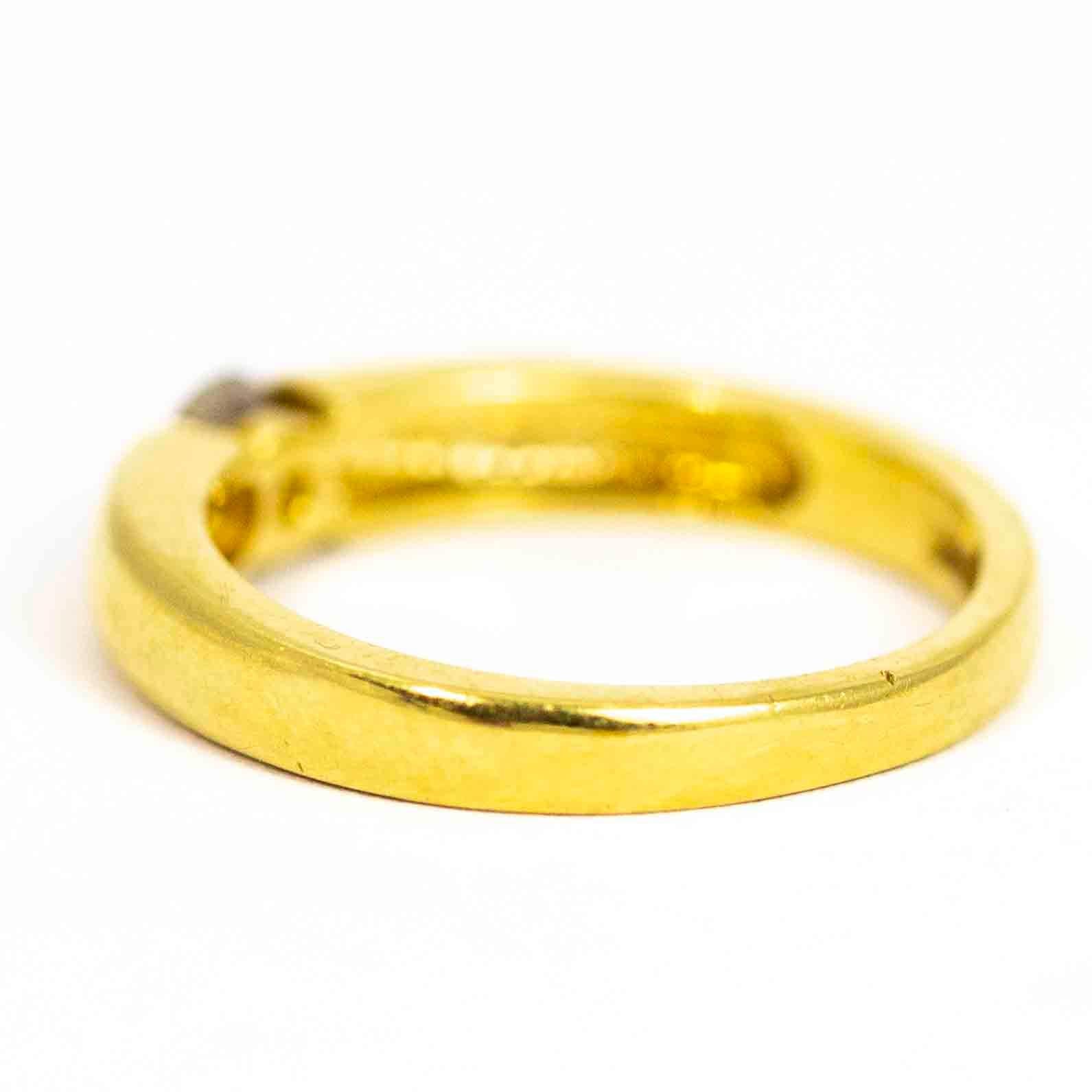 Round Cut Vintage 18 Carat Gold Diamond Solitaire Ring