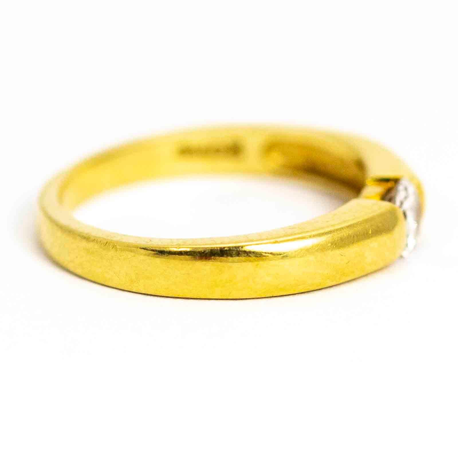 Women's or Men's Vintage 18 Carat Gold Diamond Solitaire Ring