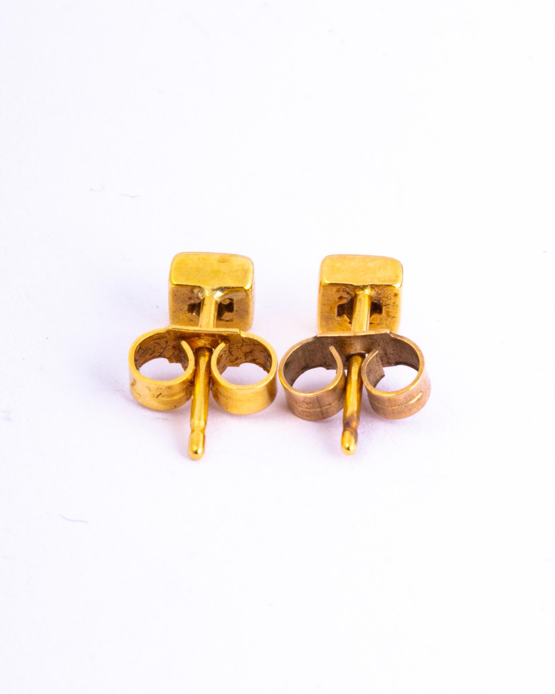 Round Cut Vintage 18 Carat Gold Diamond Stud Earrings