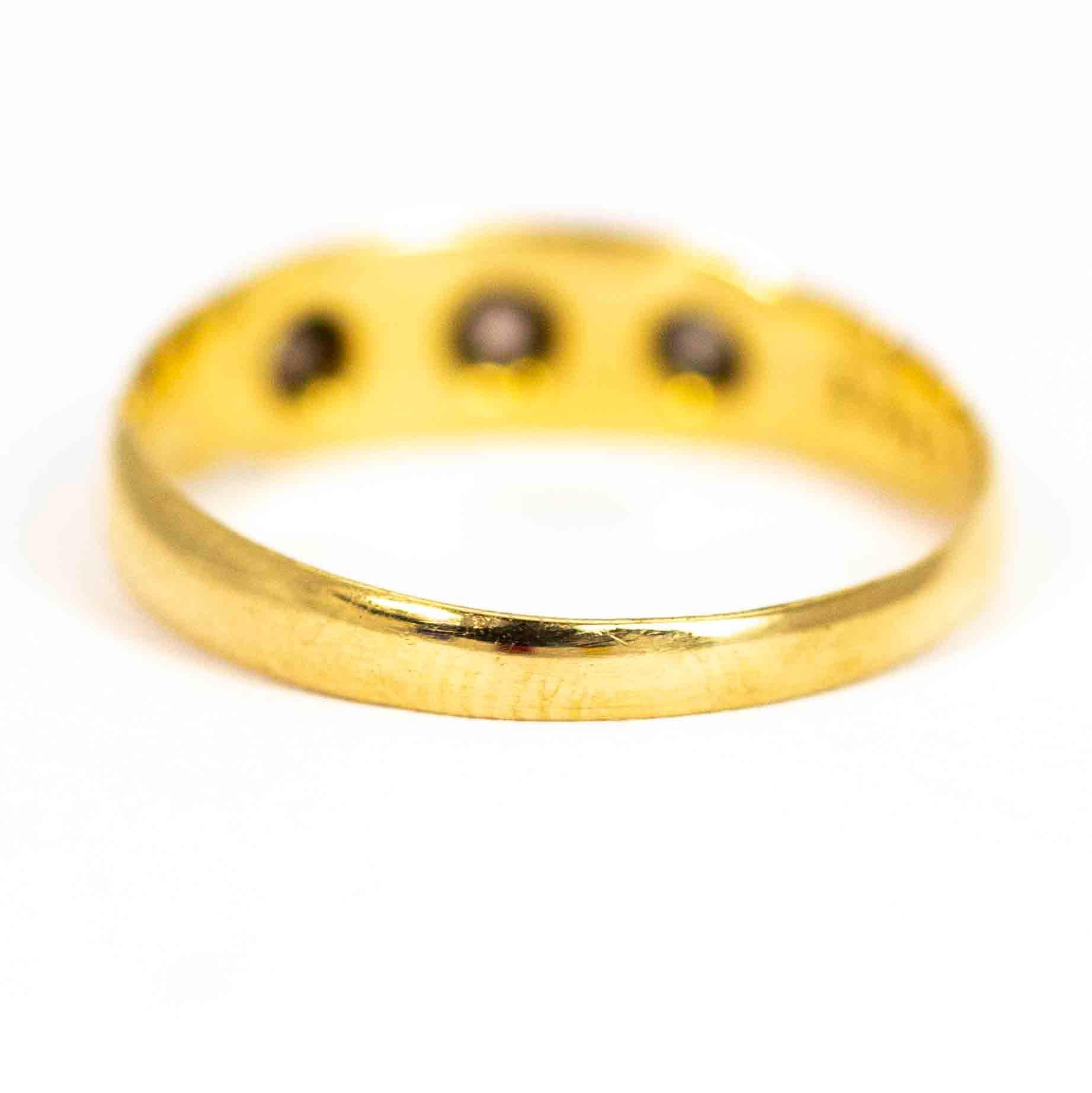 Women's or Men's Vintage 18 Carat Gold Diamond Three-Stone Gypsy Ring