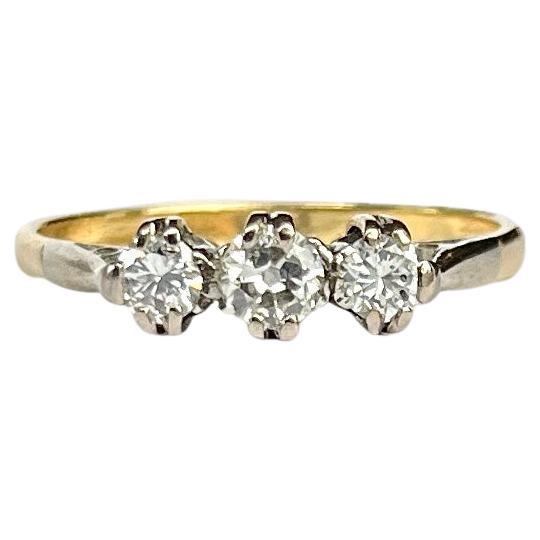 18 Karat Gold-Diamant-Dreistein-Ring
