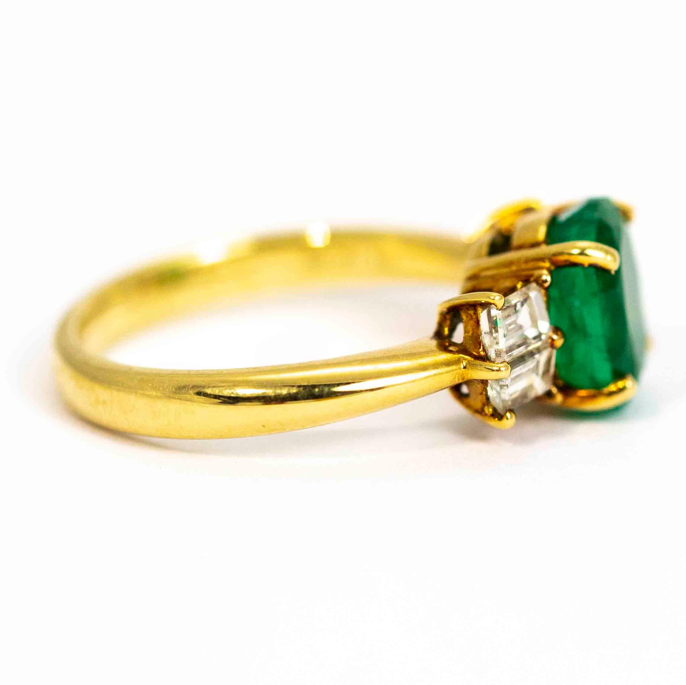 Vintage 18 Carat Gold Emerald and Diamond Ring In Good Condition In Chipping Campden, GB