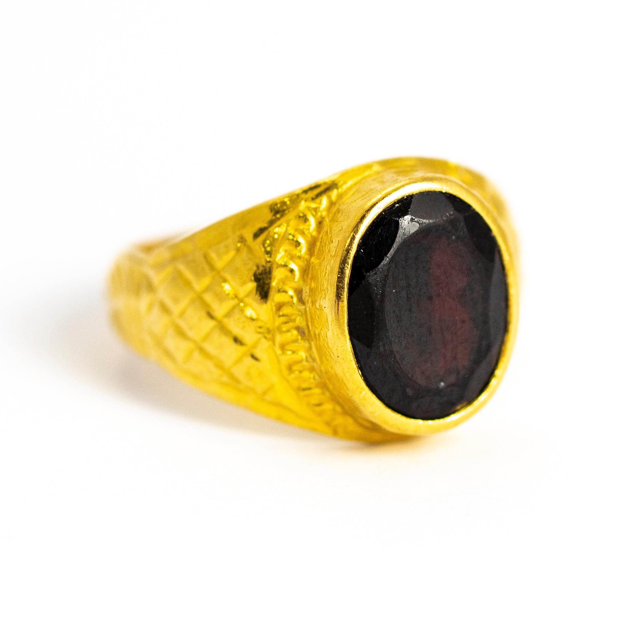 Vintage 18 Carat Gold Garnet Signet Ring In Good Condition In Chipping Campden, GB