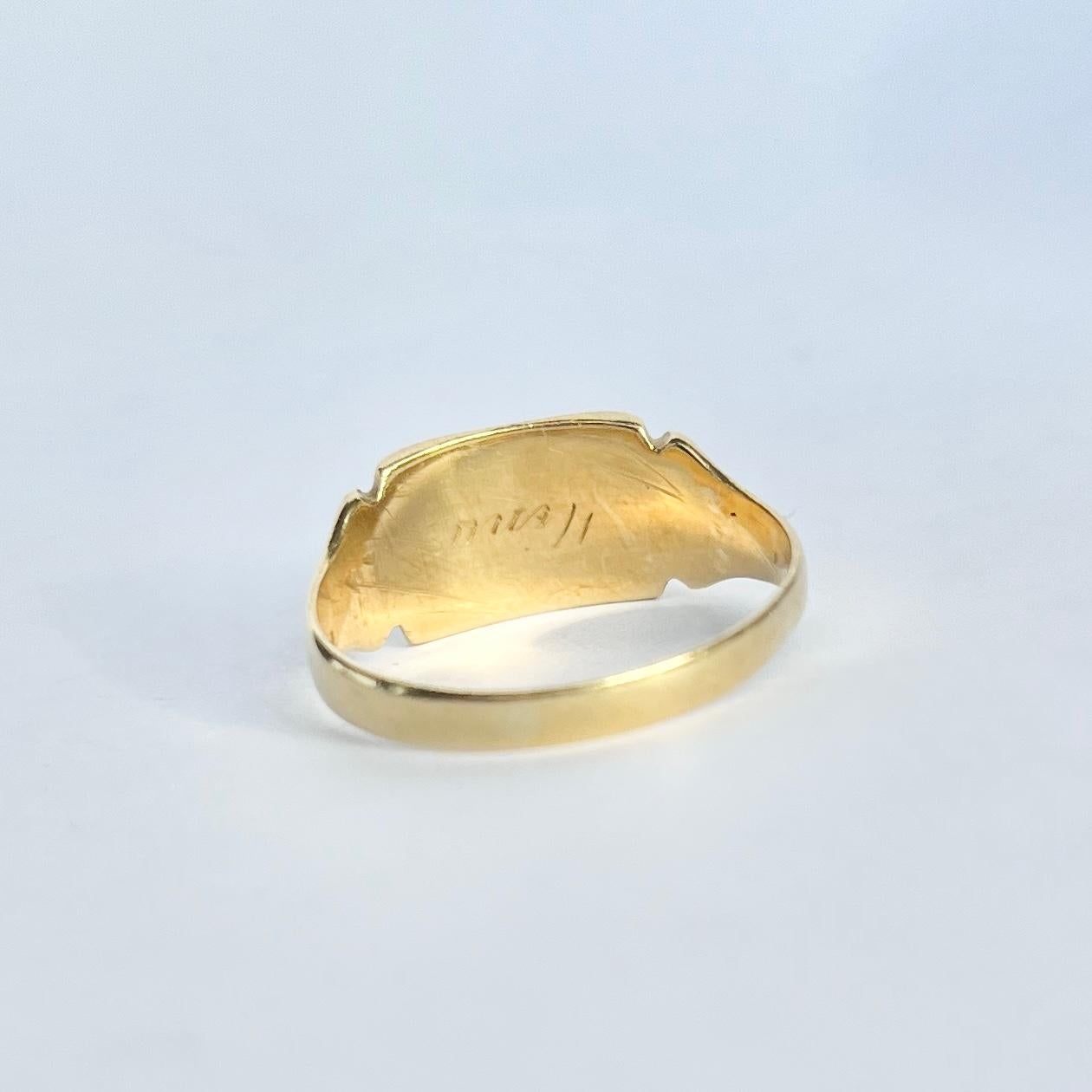 Vintage 18 Carat Gold Signet Ring In Good Condition For Sale In Chipping Campden, GB