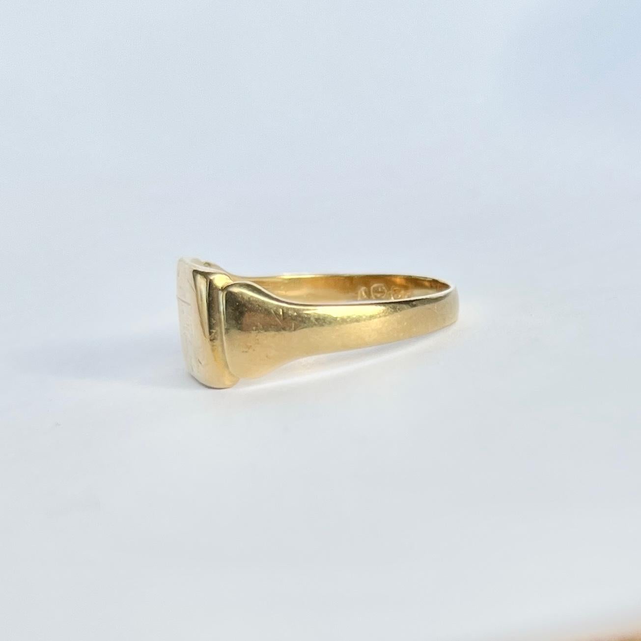 Women's or Men's Vintage 18 Carat Gold Signet Ring For Sale