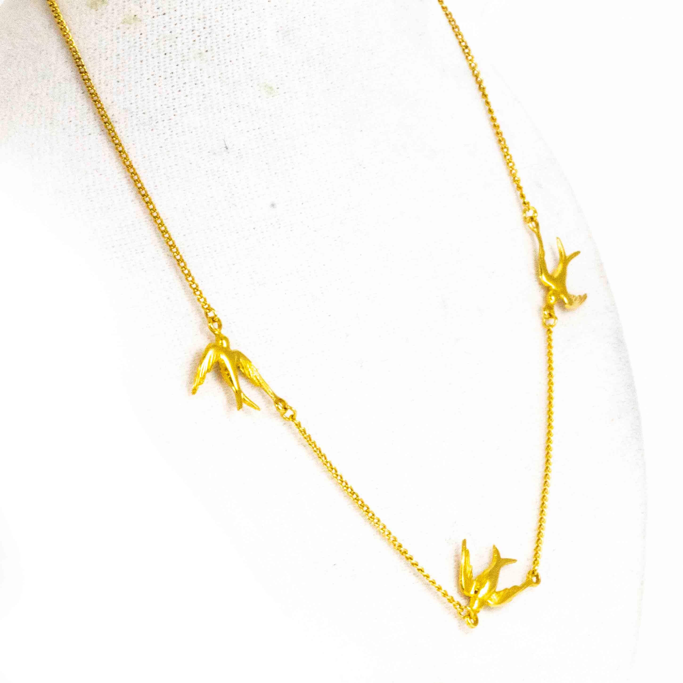 Vintage 18 Carat Gold Swallow Necklace In Excellent Condition In Chipping Campden, GB