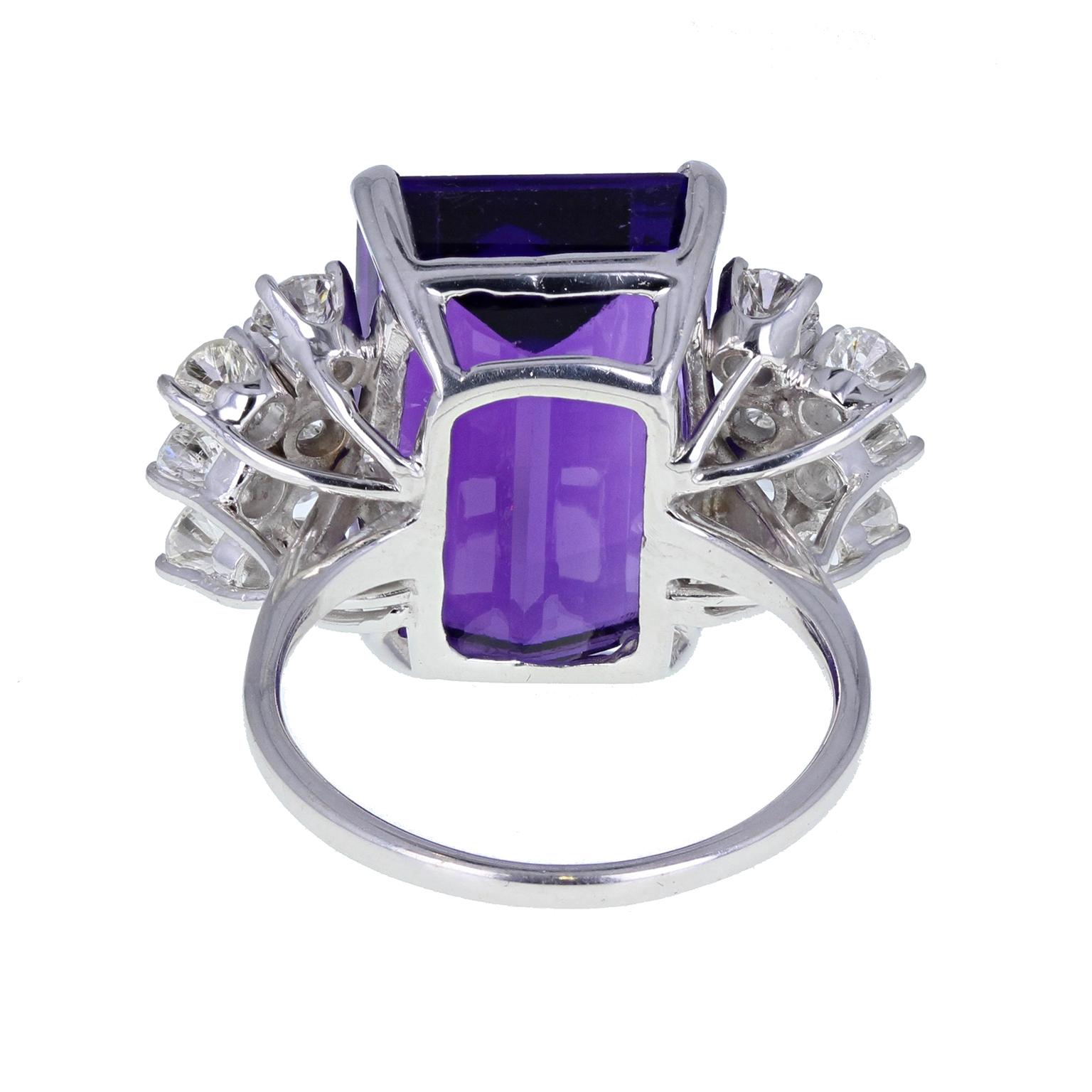 Vintage 18 Carat White Gold Amethyst Diamond Cocktail Ring In Excellent Condition For Sale In Newcastle Upon Tyne, GB