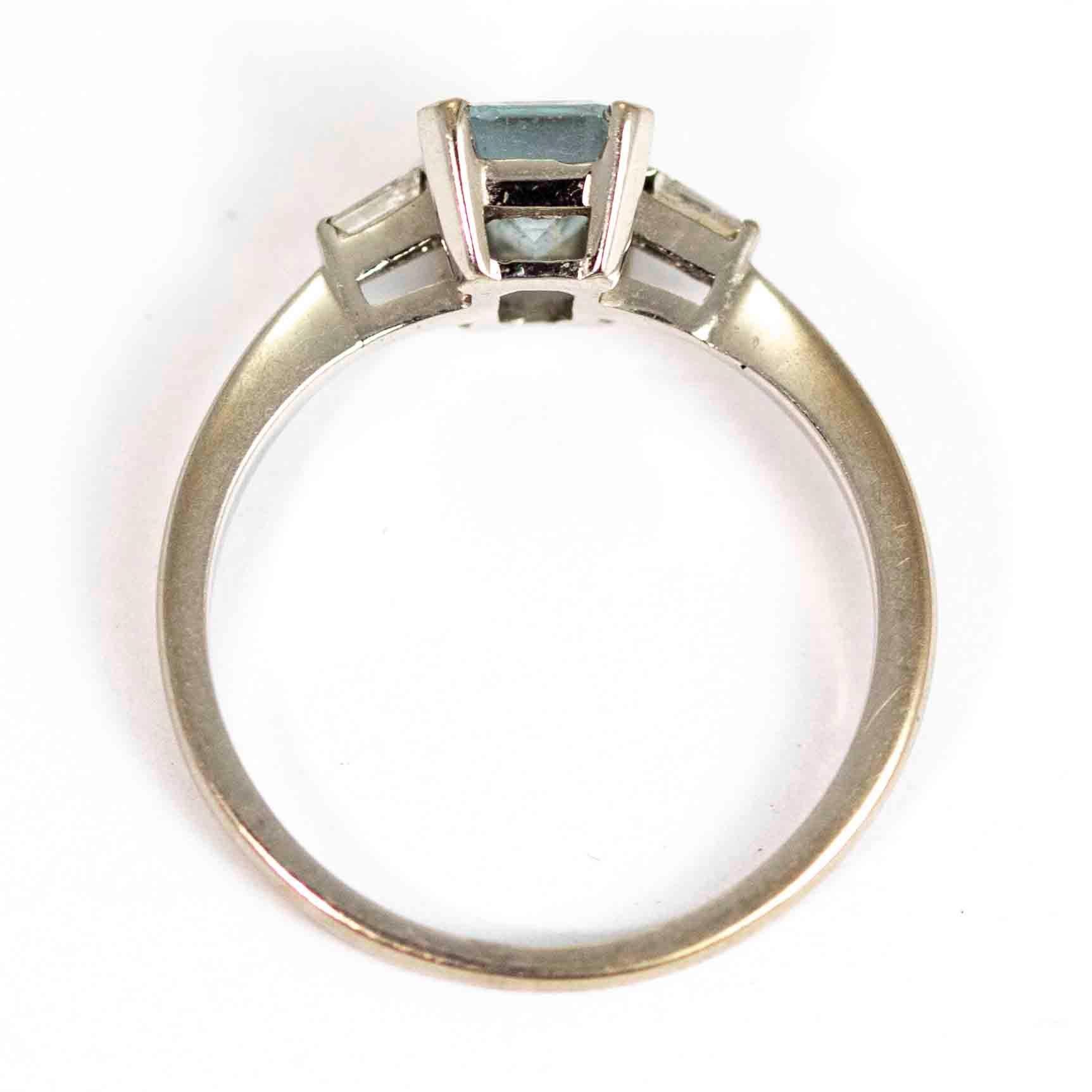 Vintage 18 Carat White Gold Aquamarine and Diamond Ring 2