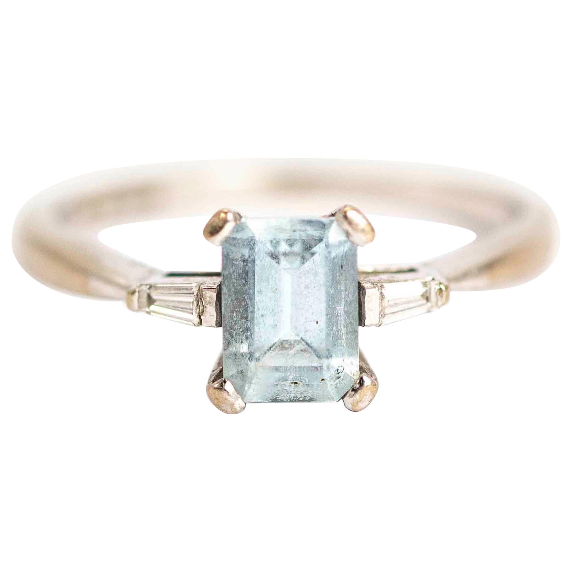 Vintage 18 Carat White Gold Aquamarine and Diamond Ring For Sale