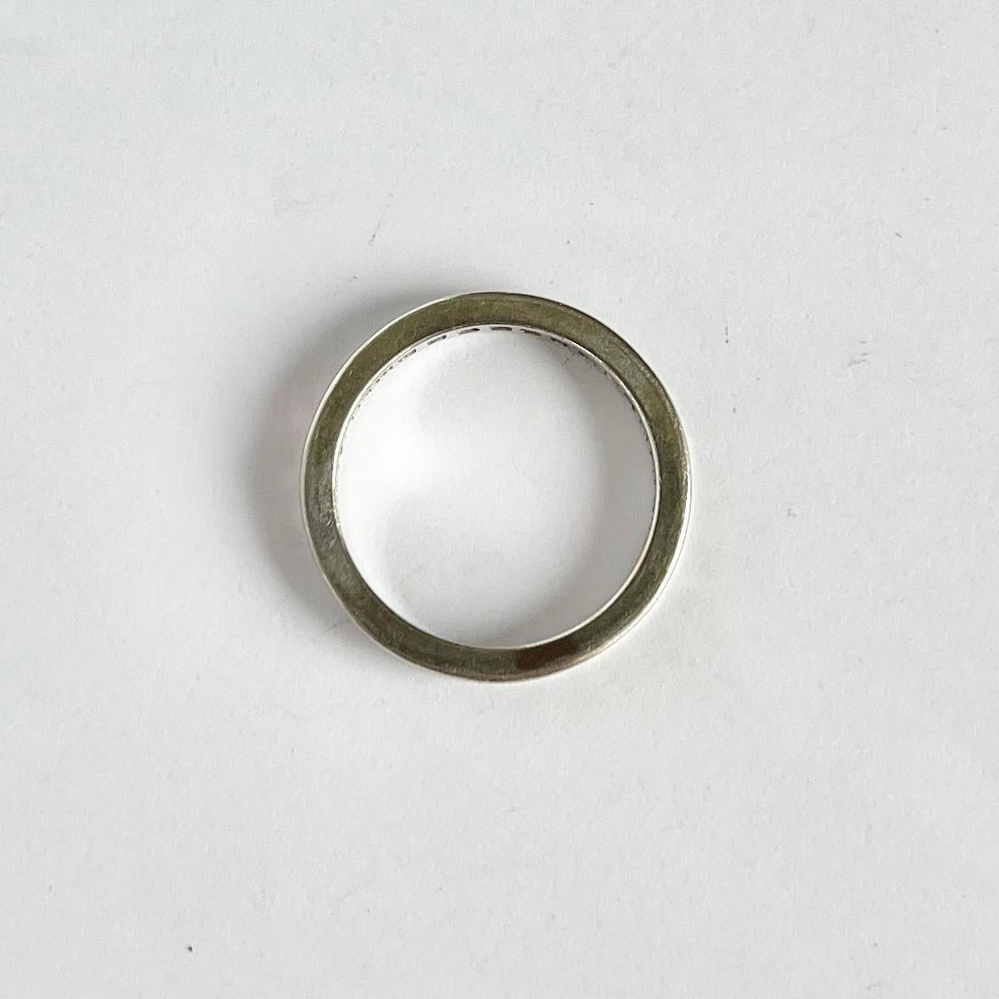 18 Karat Weißgold Rubin Full Eternity-Ring im Zustand „Gut“ im Angebot in Chipping Campden, GB