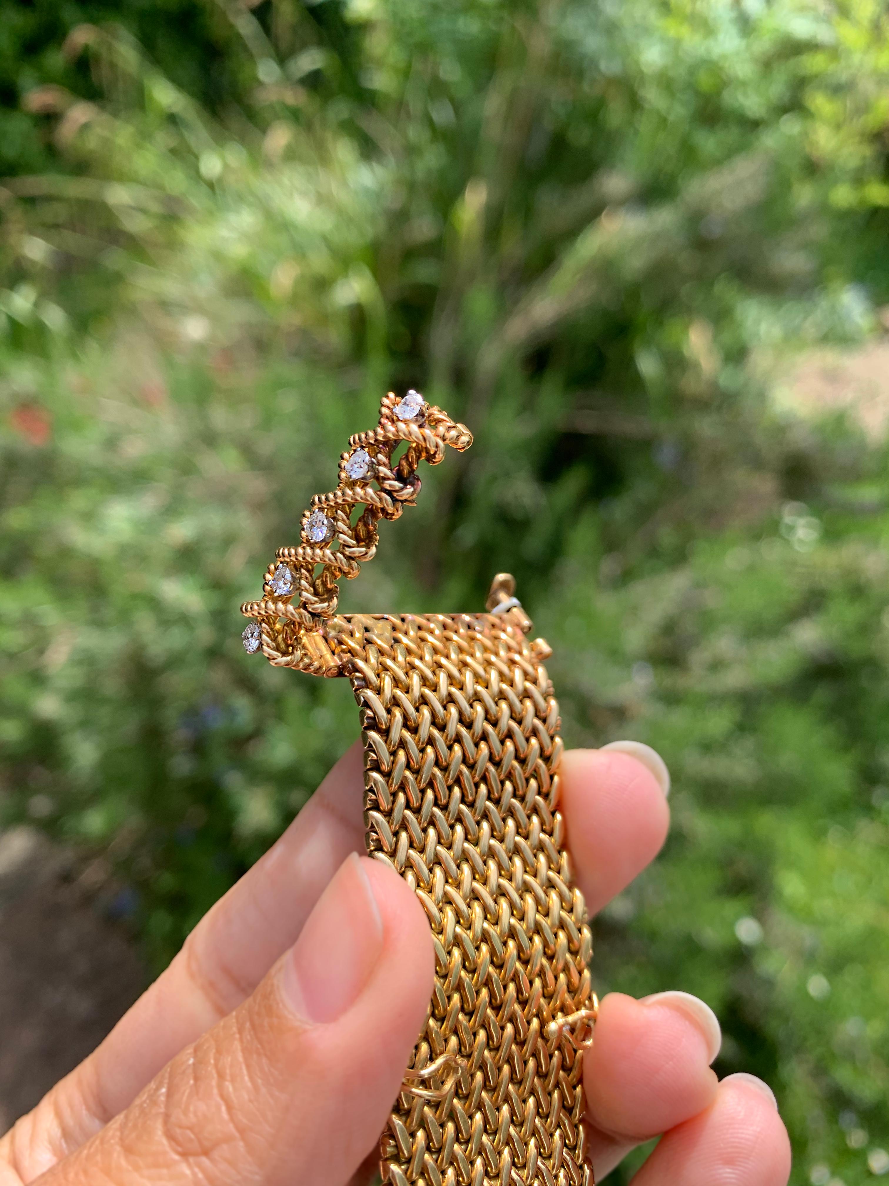 Vintage 18 Carat Yellow Gold Mesh and Diamond Buckle Bracelet, circa 1950s In Good Condition For Sale In London, GB