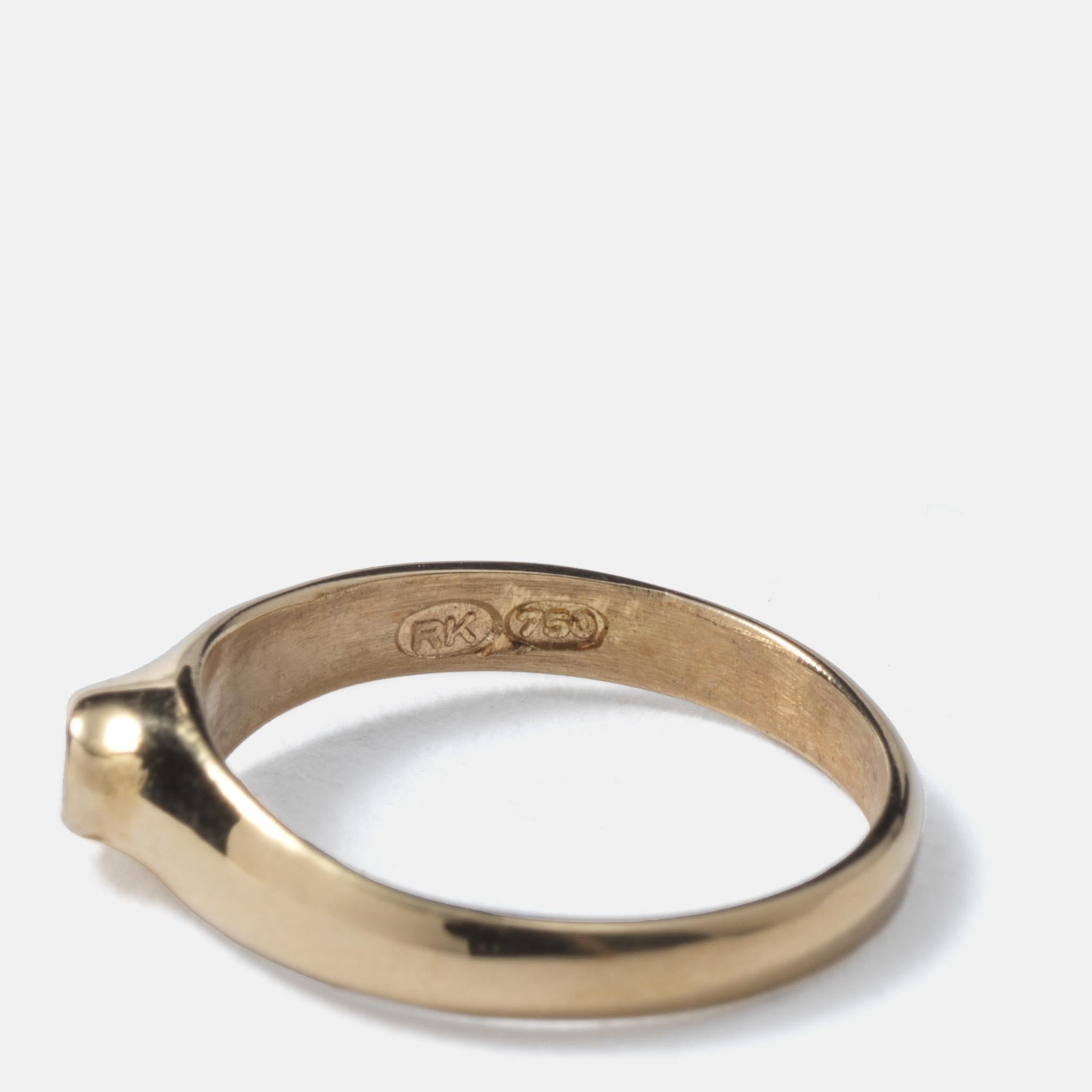 A unusual and very, very, very small ring. This one fits an infant and nobody else. Its made of 18k gold with a small framed bluish stone in the middle. Made in the north of Sweden in the mid 1980s.
This is the perfect gift for your best friends