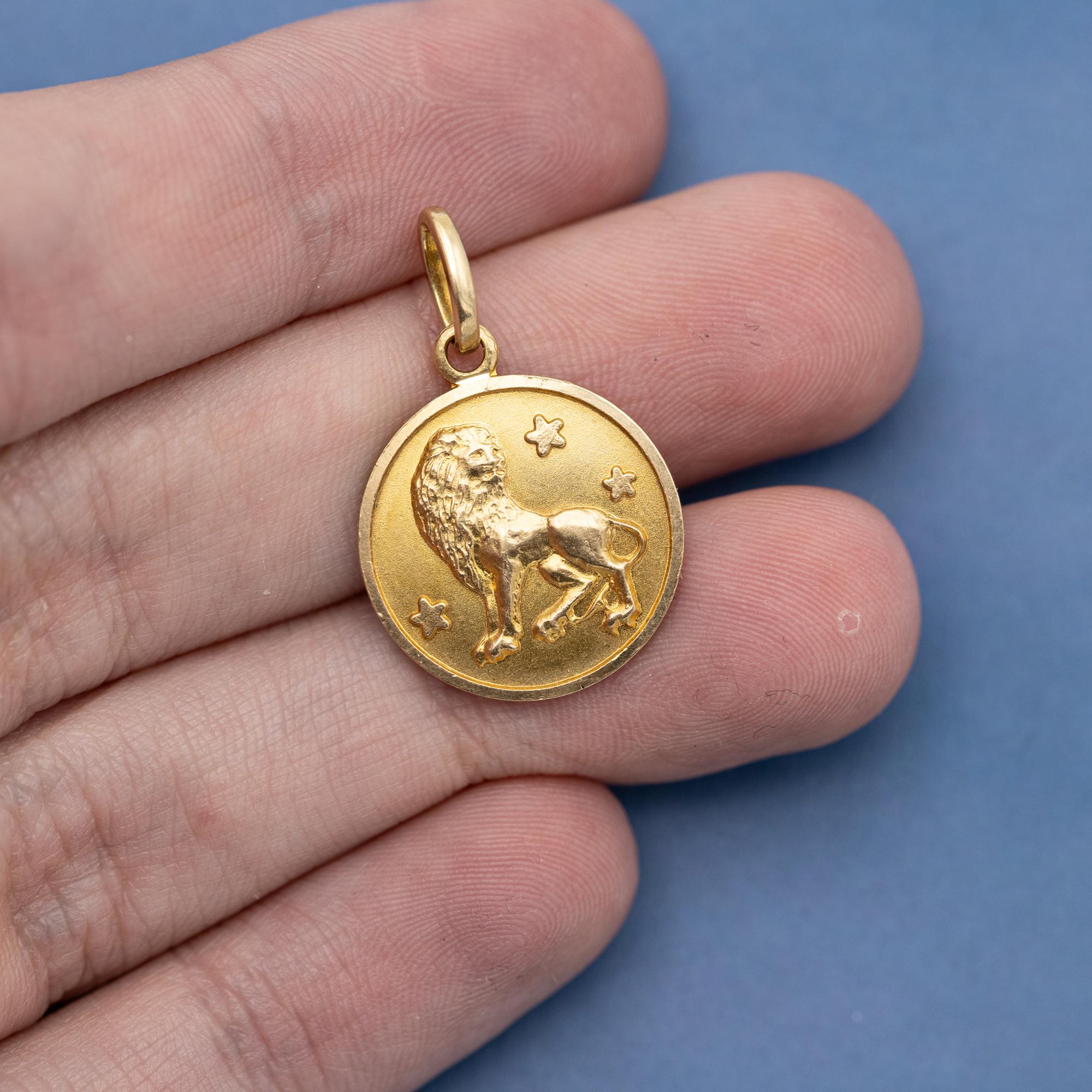 For sale is this vintage charm depicting a Leo, the fifth astrological sign in the zodiac. This Constellation Star Sign Pendant is associated with the birth dates between 22 July and 21 August. This pretty charm is marked with a 750 mark, an Italian