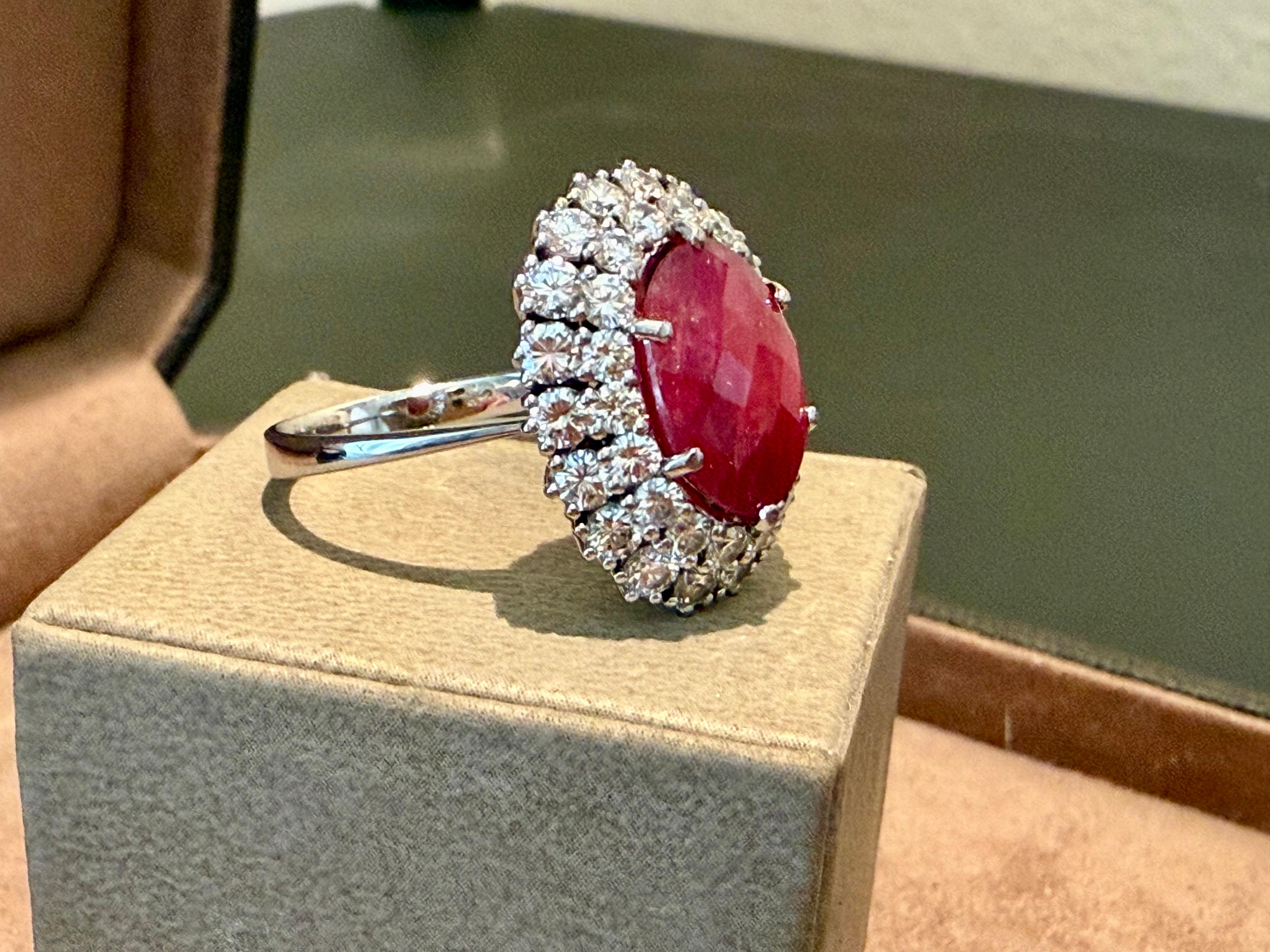 Anillo vintage de oro blanco de 18 K doble diamante Entourage Anillo de rubí Contemporáneo en venta