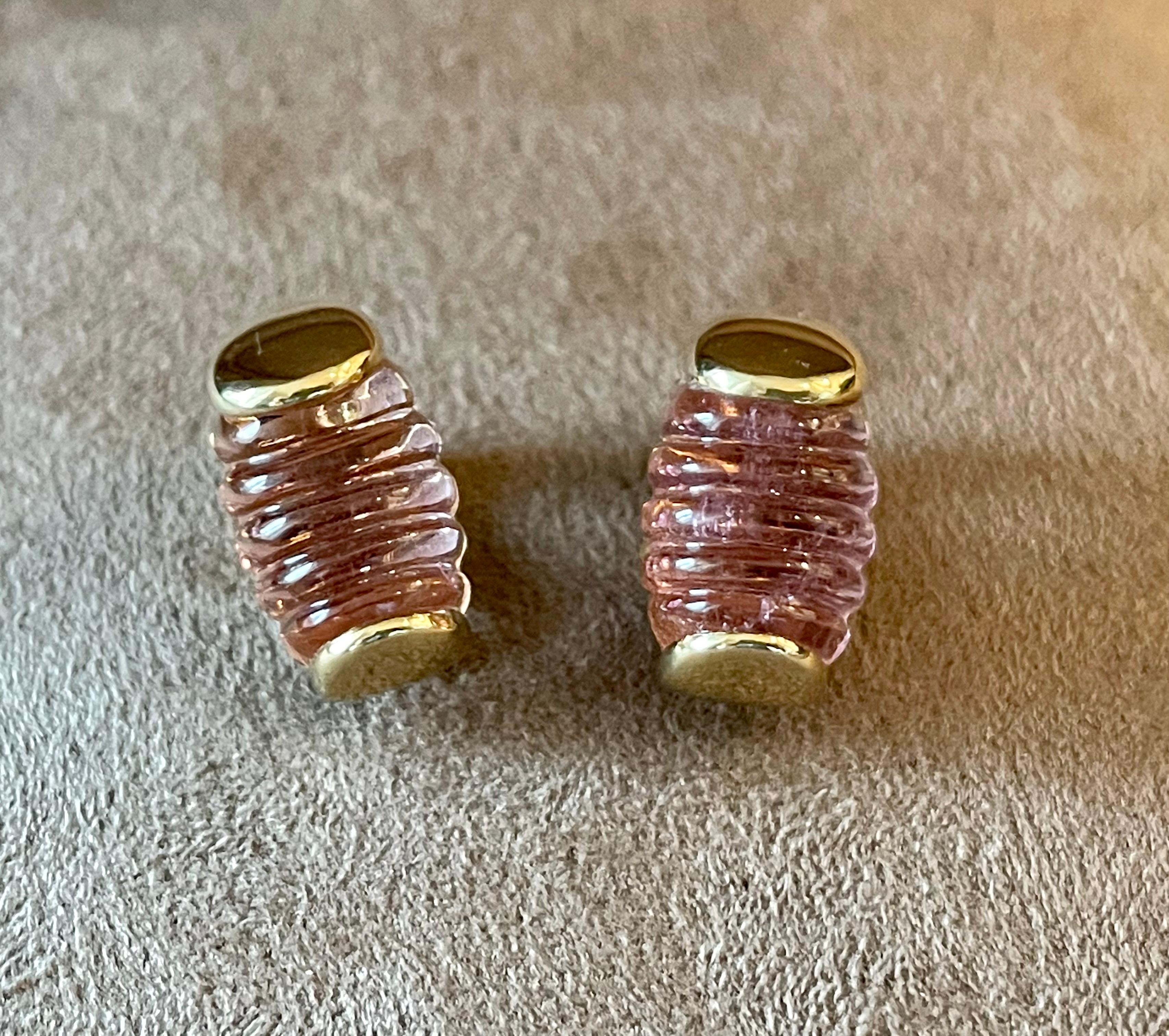 Vintage 18 K yellow Gold earclips with engraved pink Tourmaline by Bulgari 2